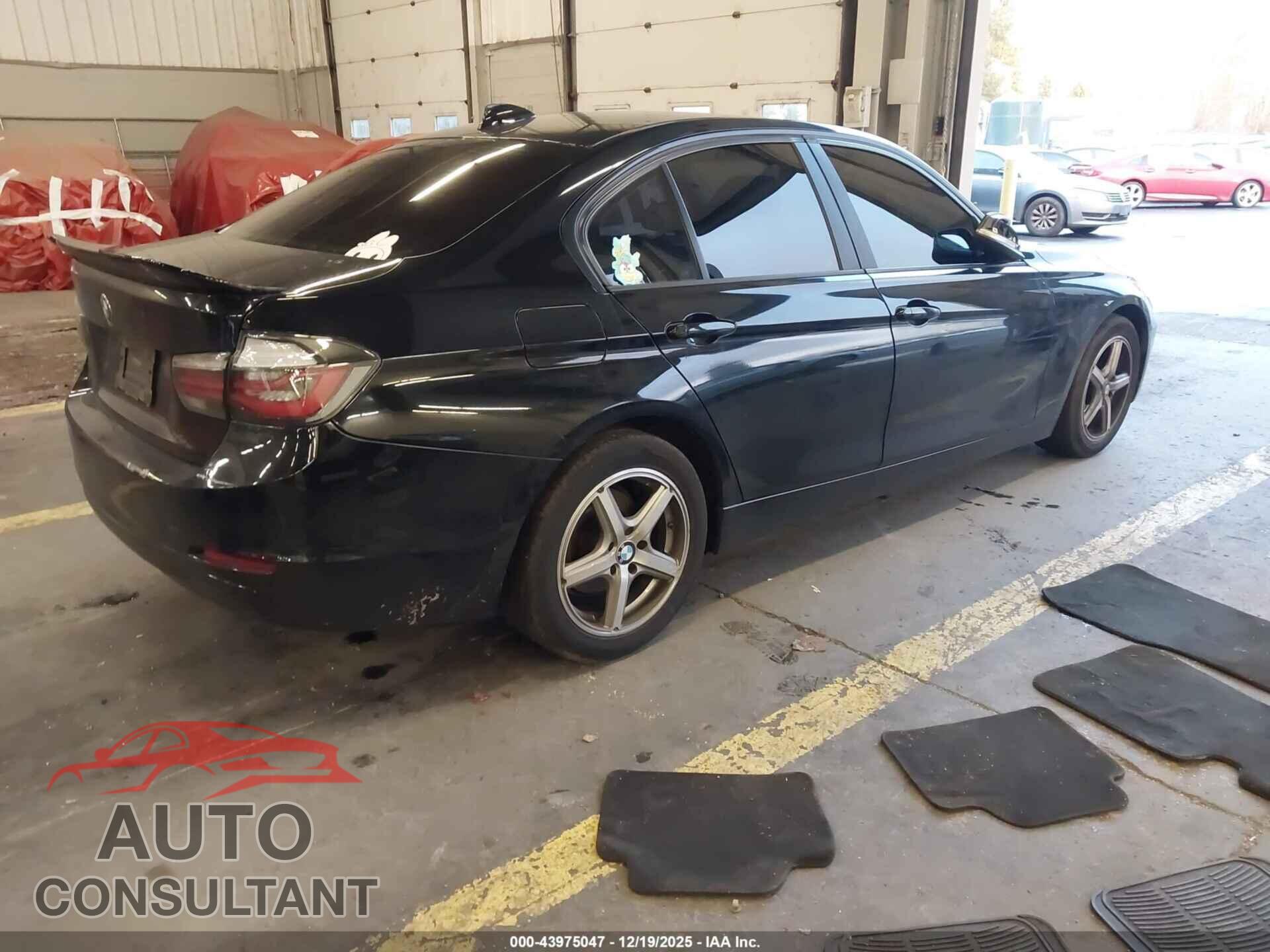 BMW 320I 2014 - WBA3B1C55EK132829