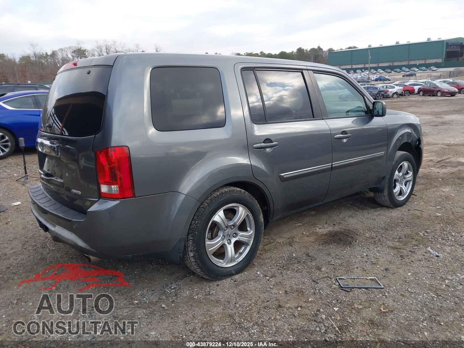 HONDA PILOT 2013 - 5FNYF4H67DB009514