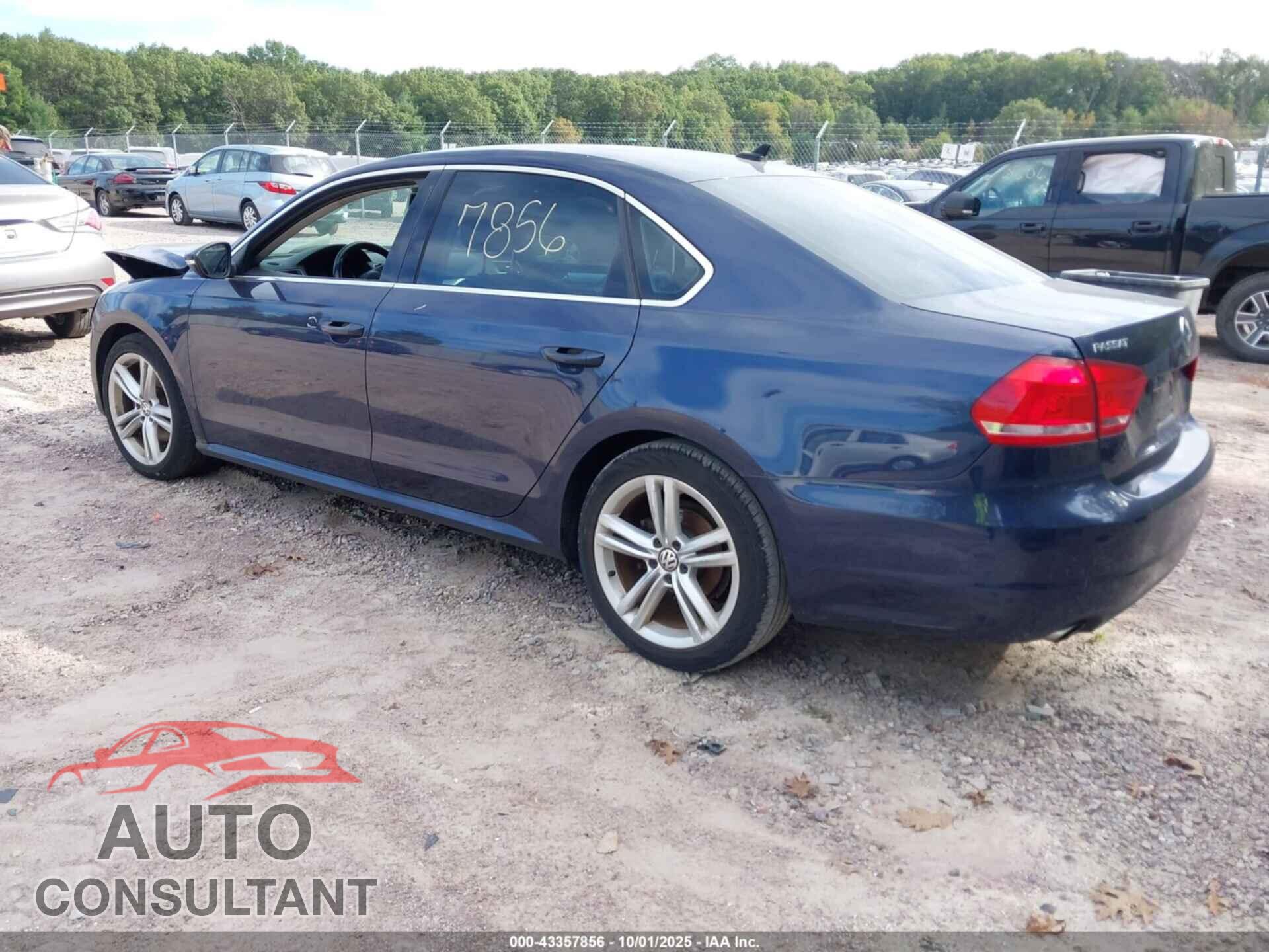 VOLKSWAGEN PASSAT 2012 - 1VWBM7A37CC047184