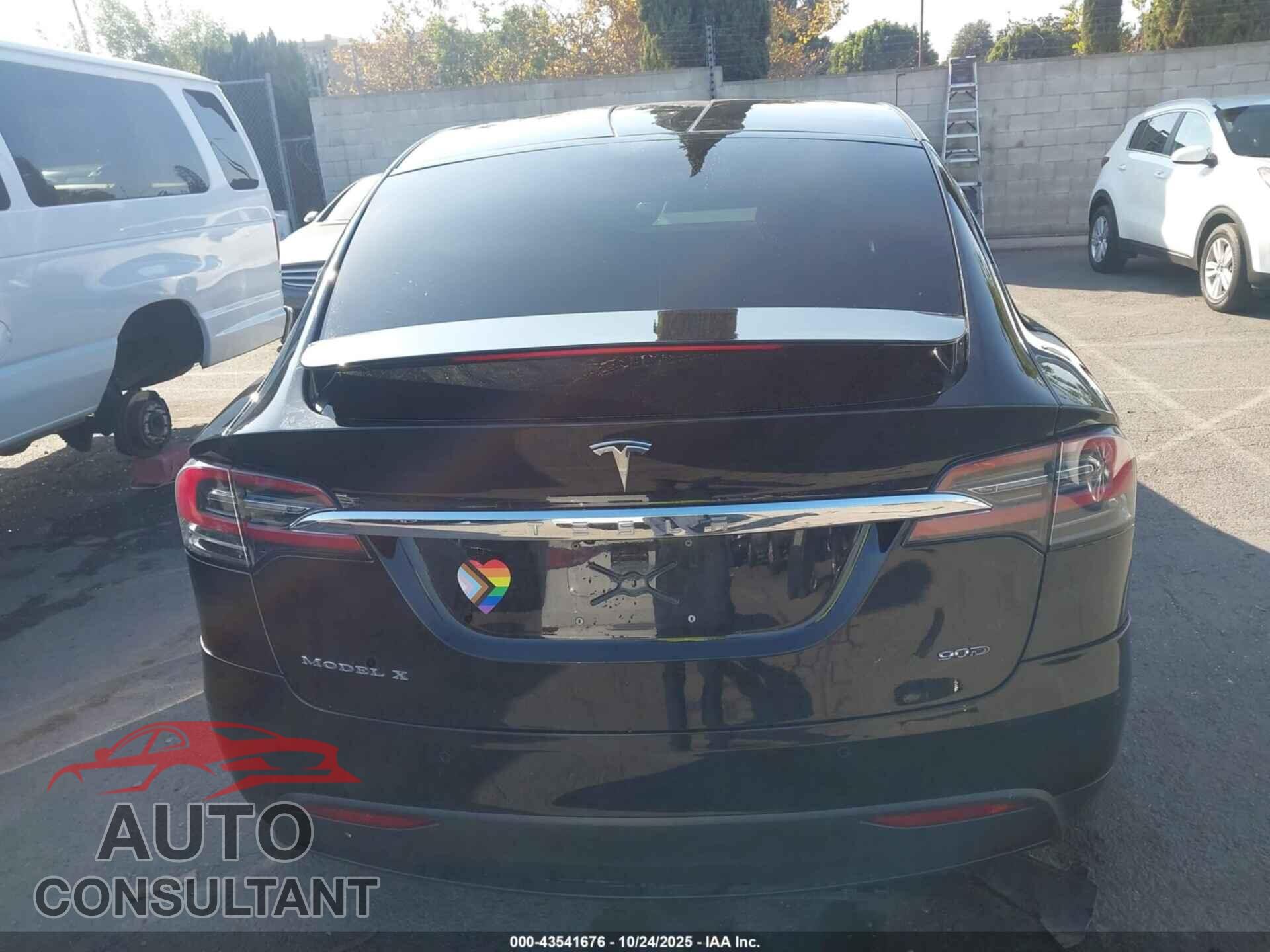TESLA MODEL X 2017 - 5YJXCBE21HF051337