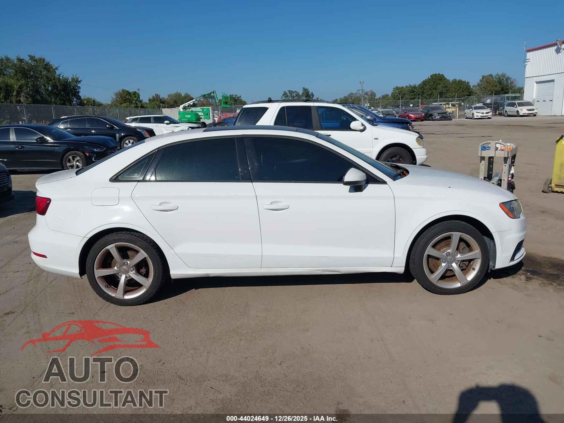 AUDI A3 2016 - WAUA7GFF8G1004044
