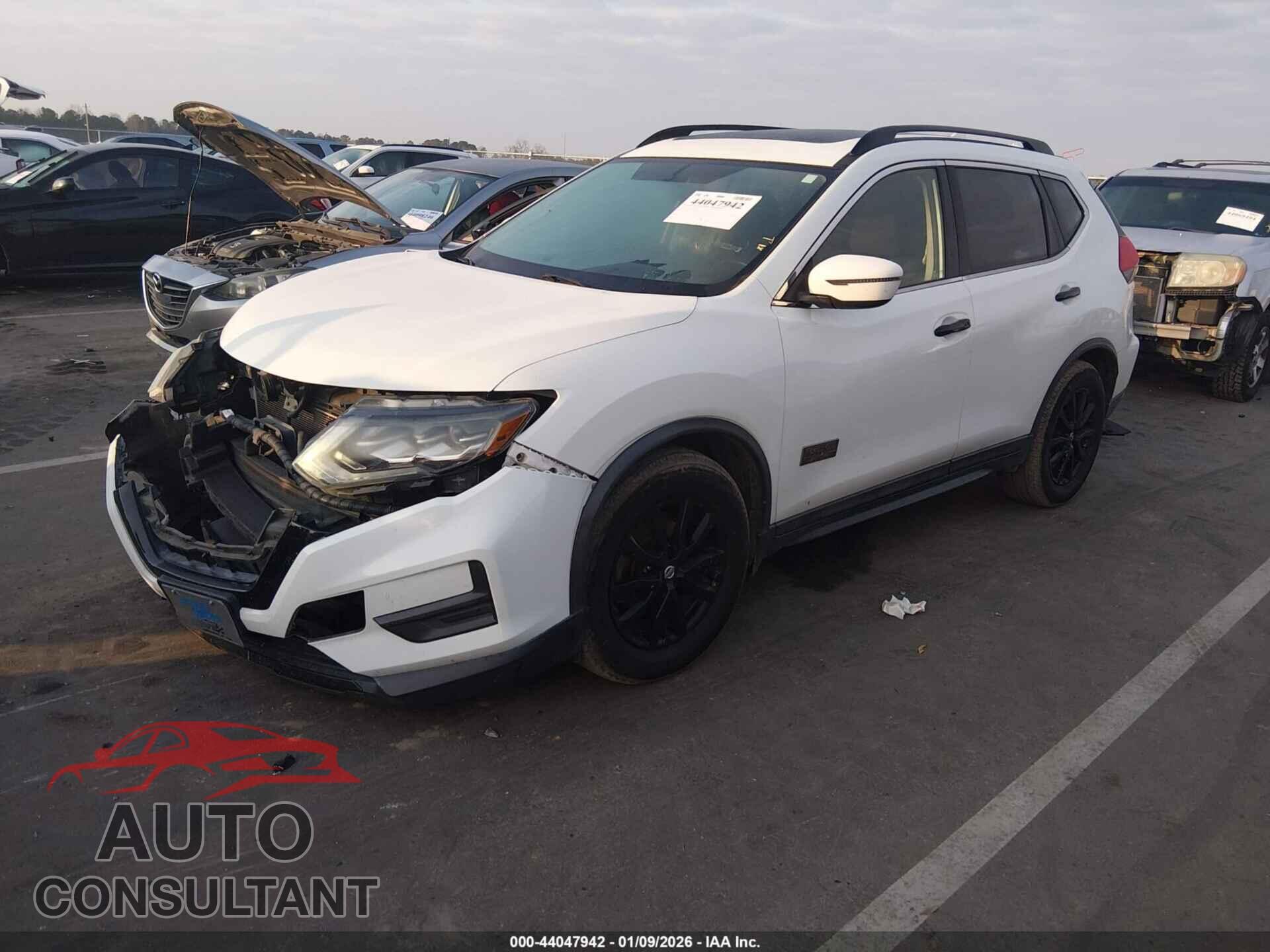 NISSAN ROGUE 2017 - 5N1AT2MT8HC771839