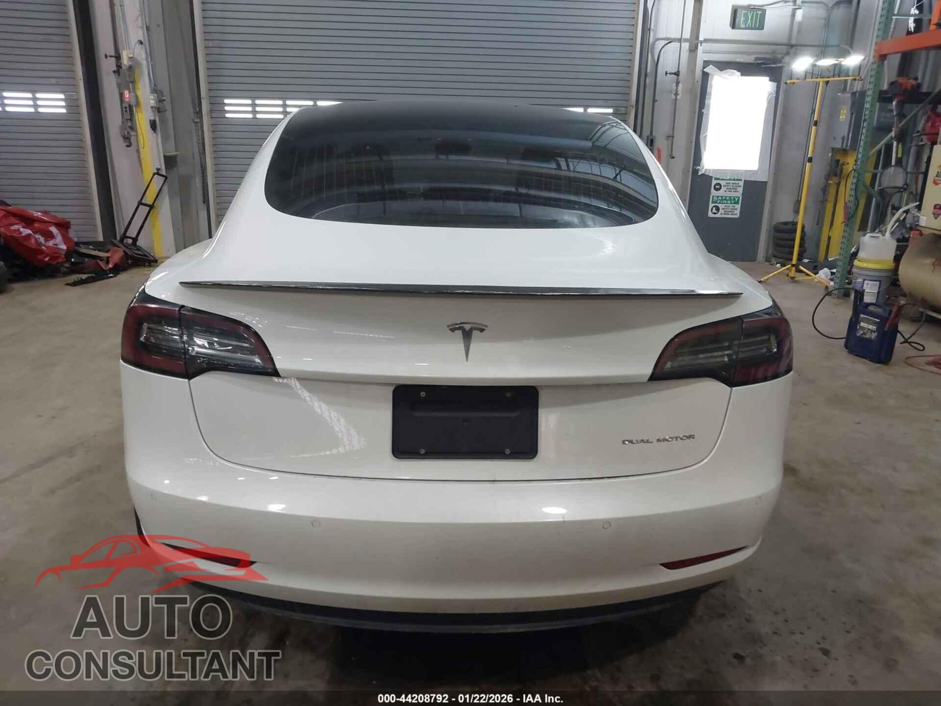 TESLA MODEL 3 2019 - 5YJ3E1EBXKF469809