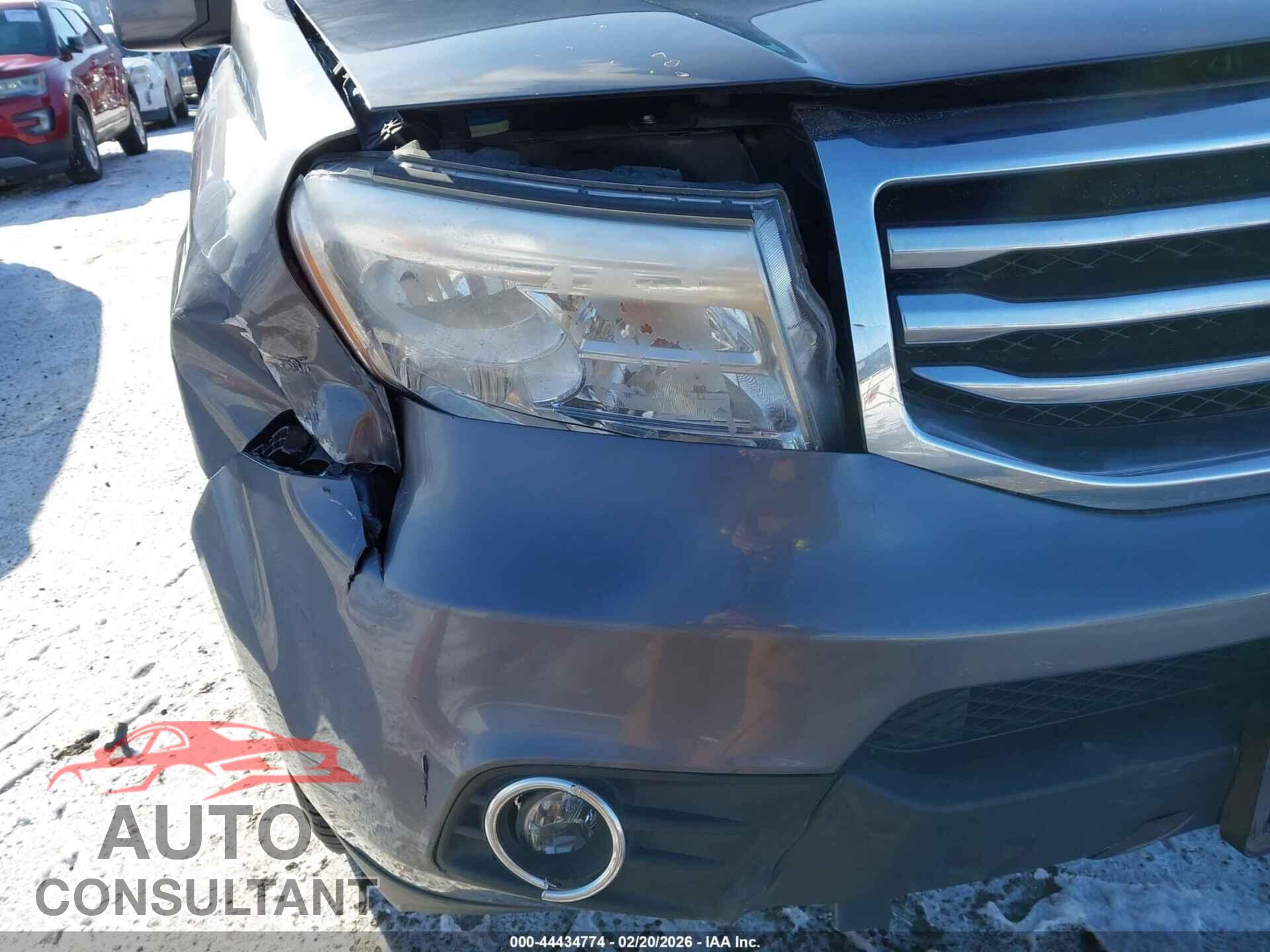 HONDA PILOT 2015 - 5FNYF4H33FB067385