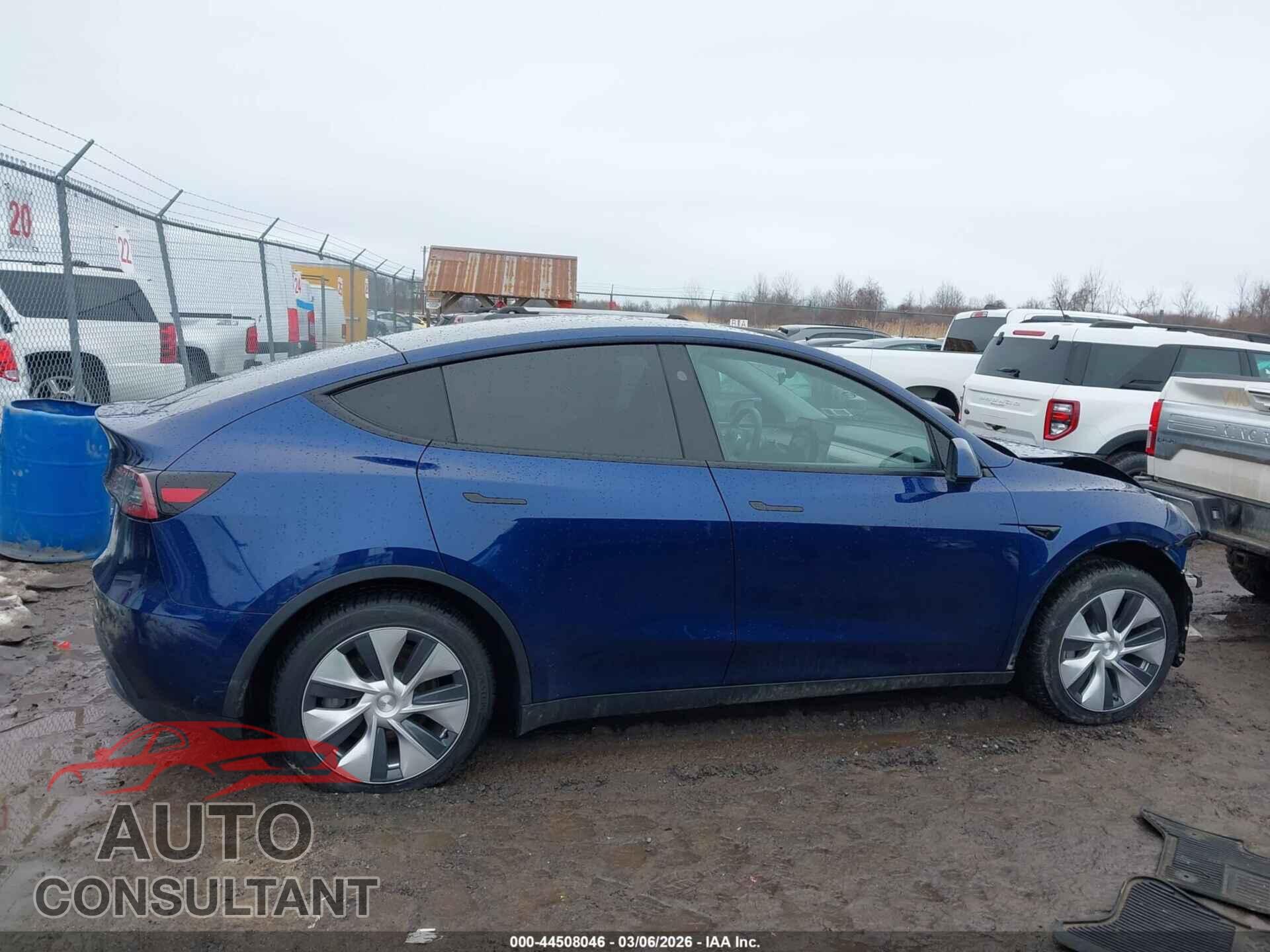 TESLA MODEL Y 2024 - 7SAYGDED1RF009163