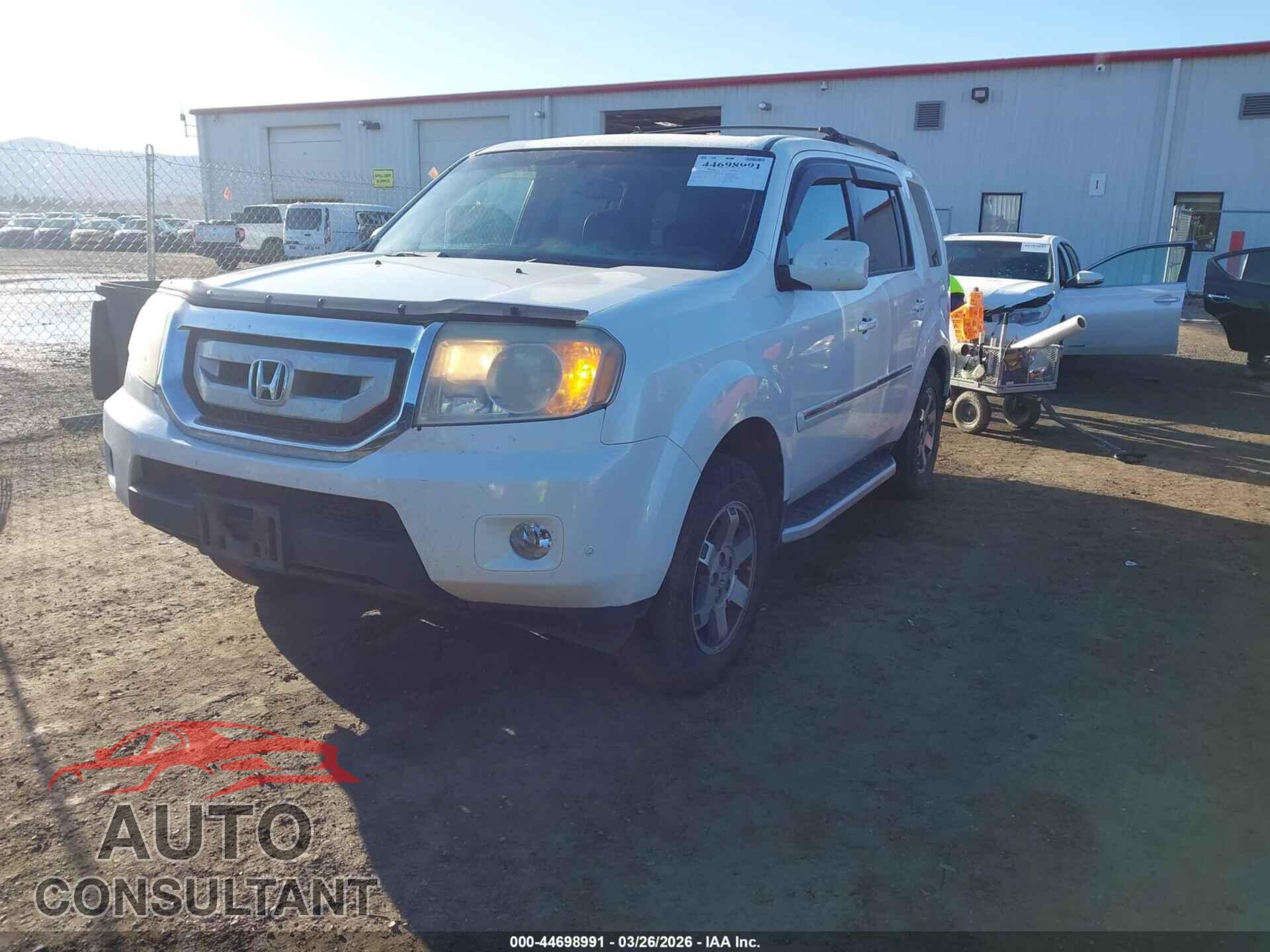 HONDA PILOT 2011 - 5FNYF4H97BB501595