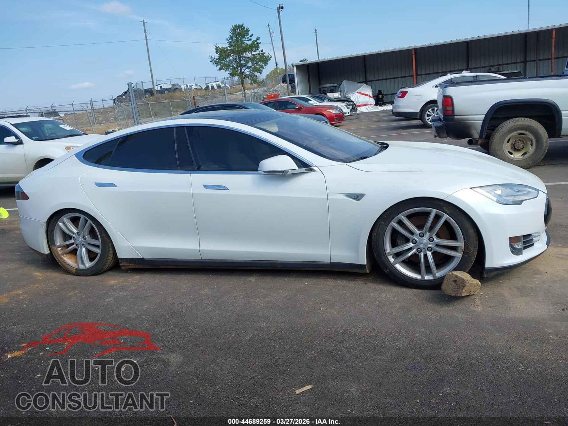 TESLA MODEL S 2013 - 5YJSA1DN2DFP26998