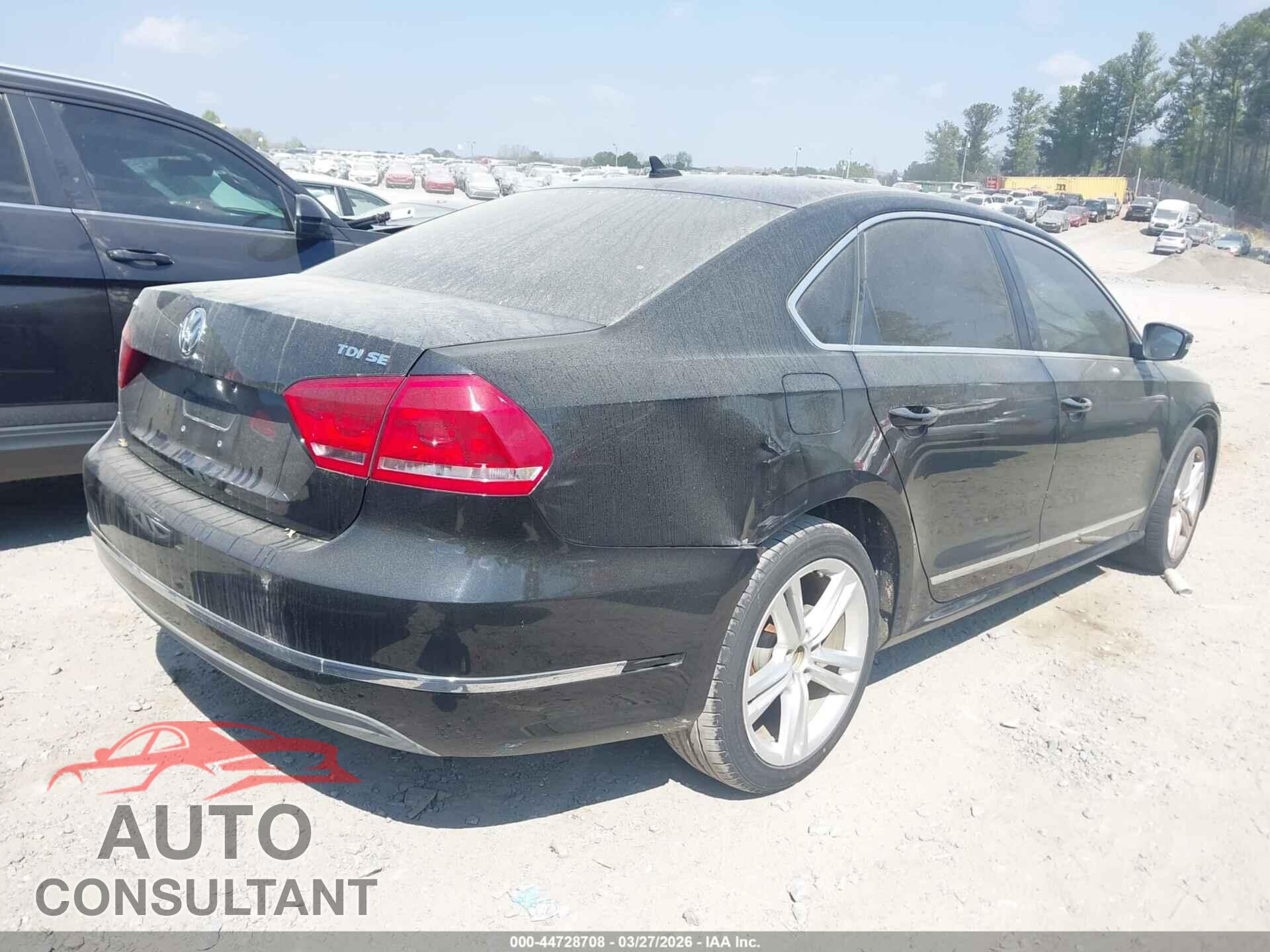 VOLKSWAGEN PASSAT 2013 - 1VWBN7A35DC052575