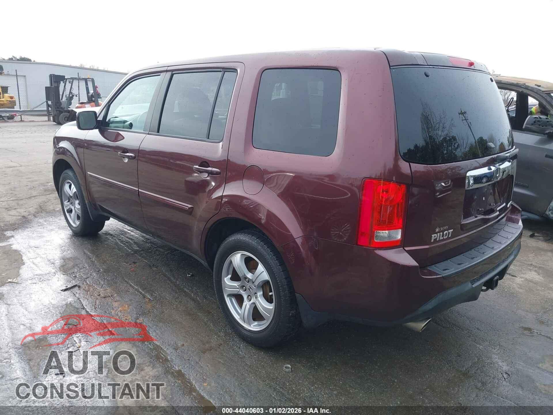HONDA PILOT 2013 - 5FNYF4H73DB048481