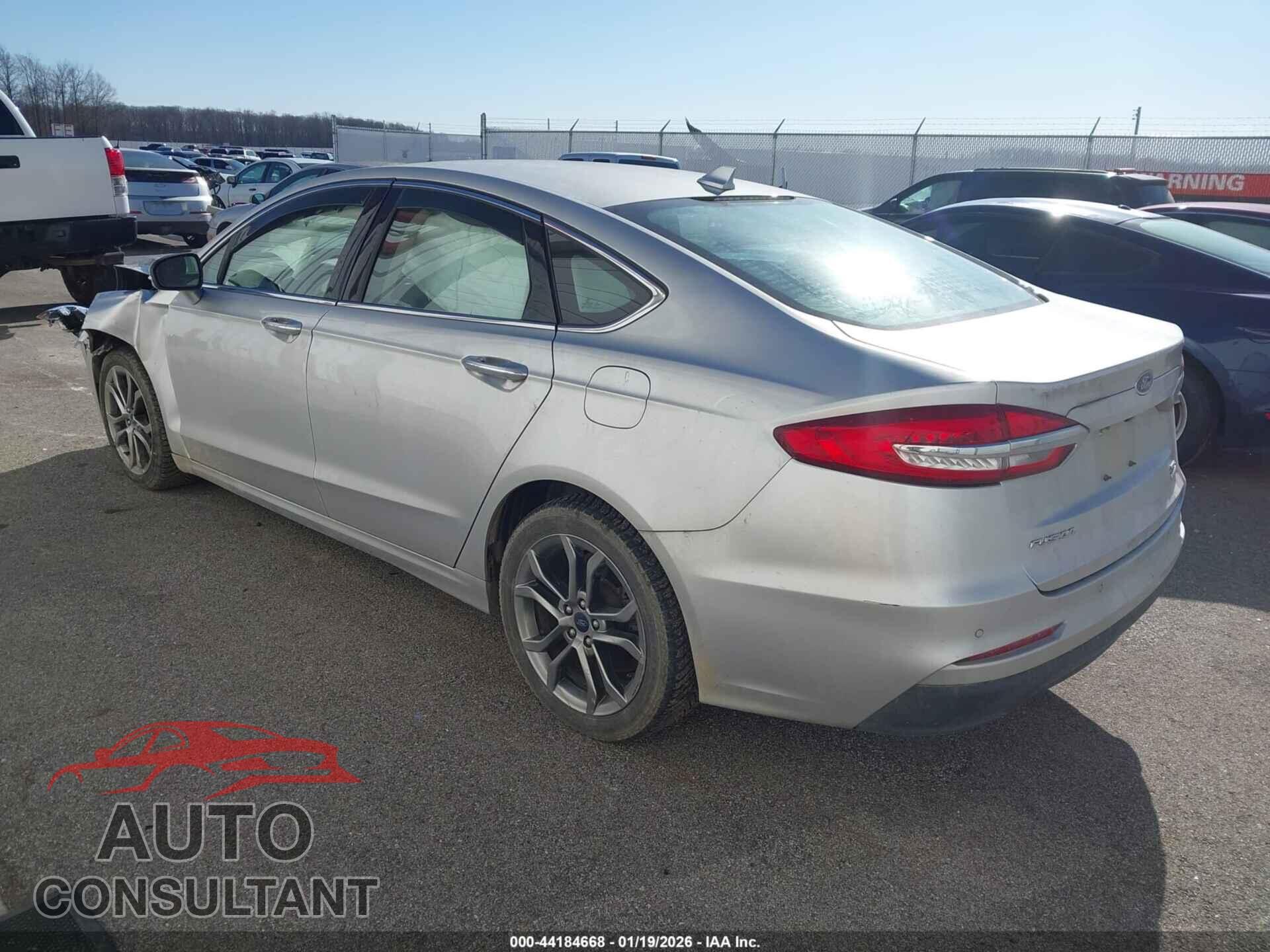 FORD FUSION 2019 - 3FA6P0CD1KR219904