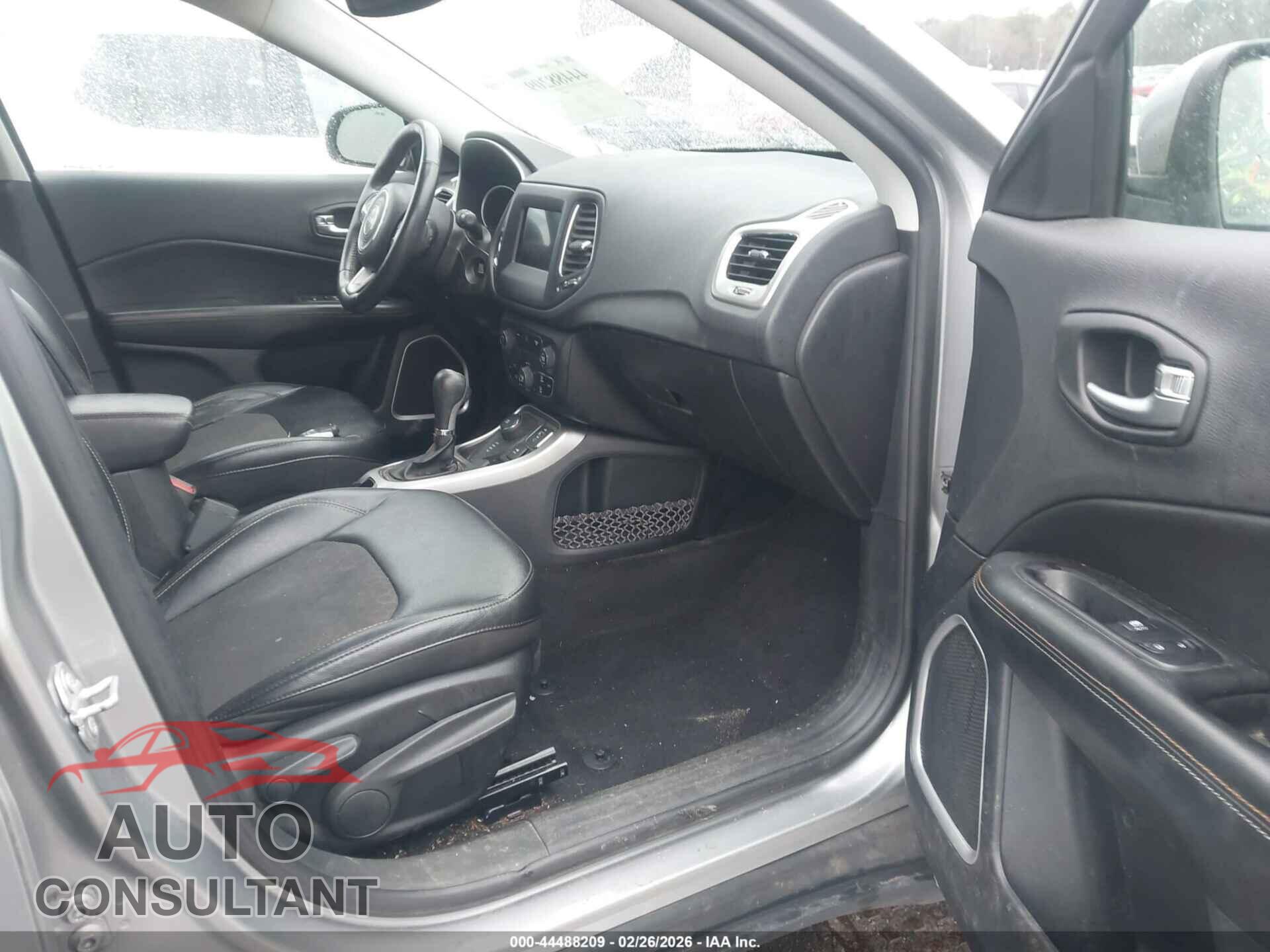 JEEP COMPASS 2019 - 3C4NJDBB9KT595235