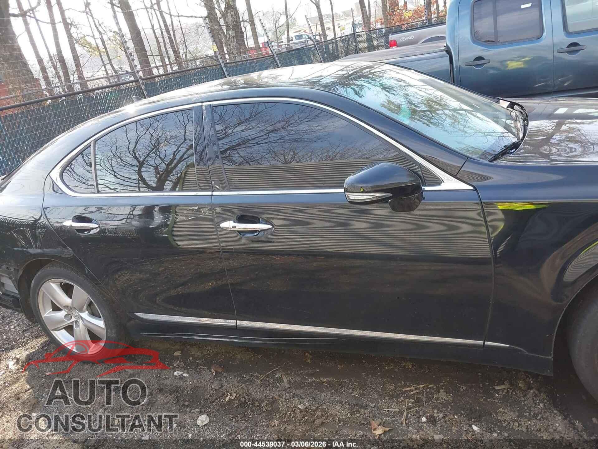 LEXUS LS 460 2011 - JTHBL5EF4B5106448