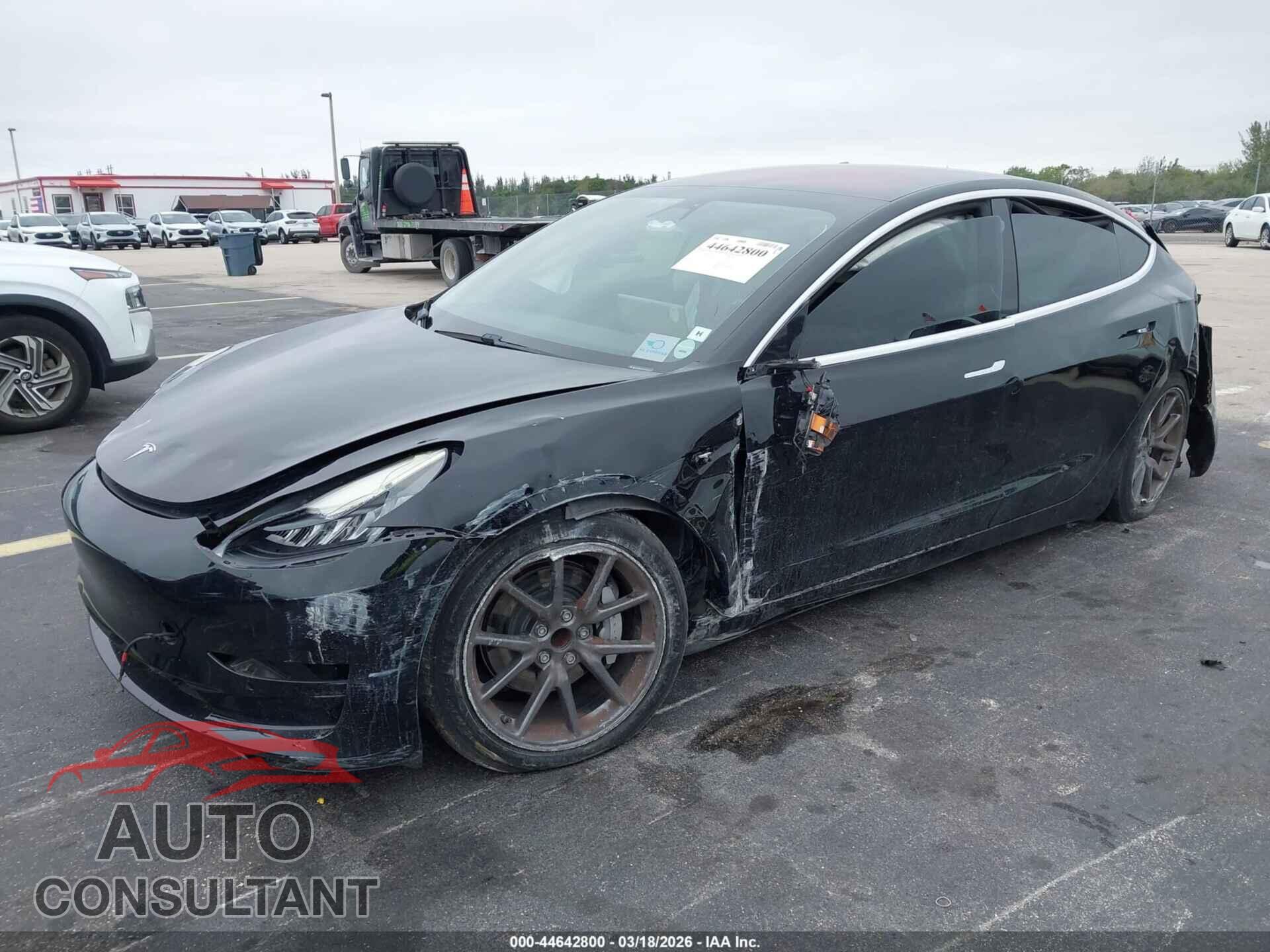 TESLA MODEL 3 2018 - 5YJ3E1EA8JF010171