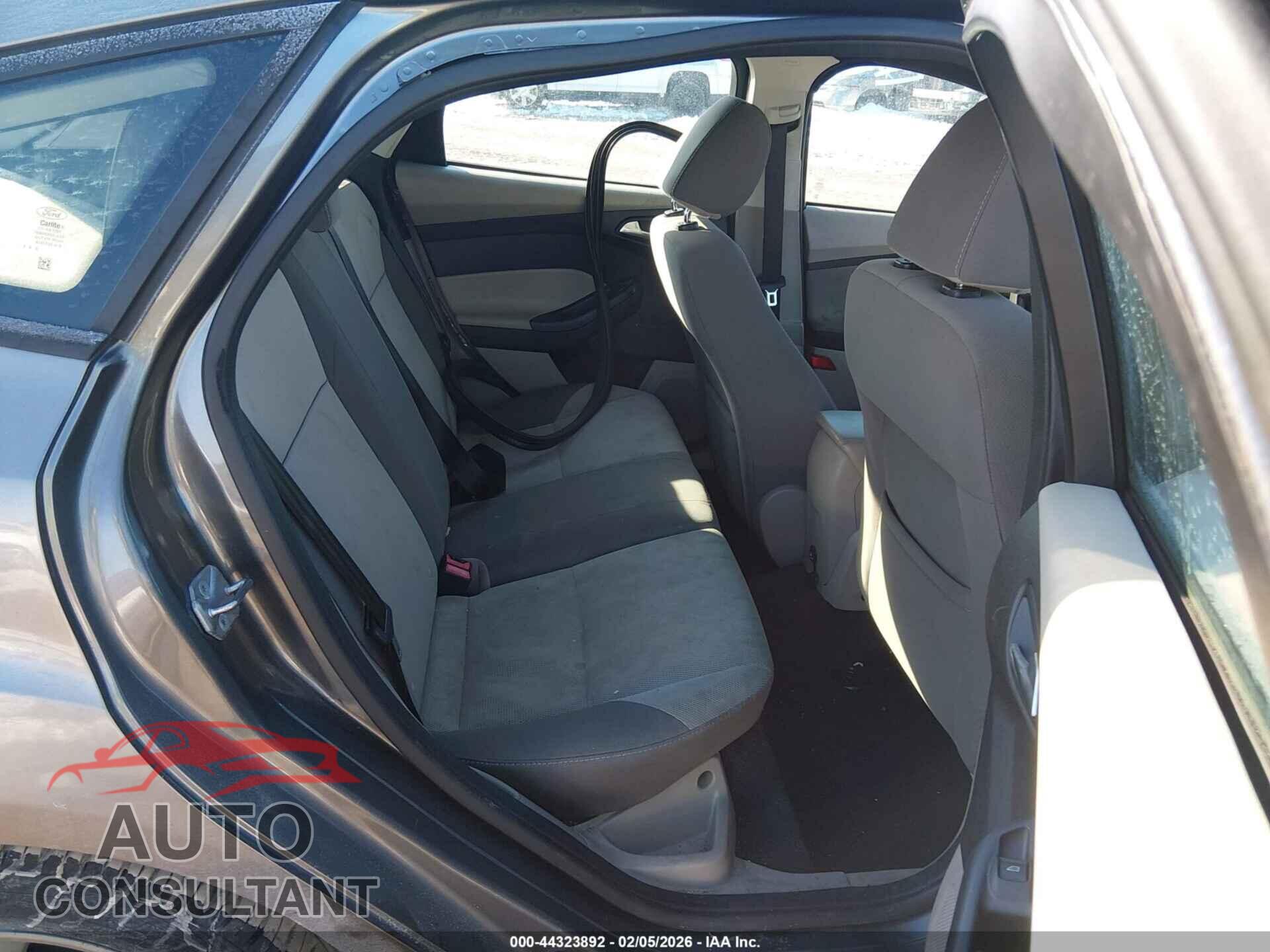 FORD FOCUS 2014 - 1FADP3K29EL172858