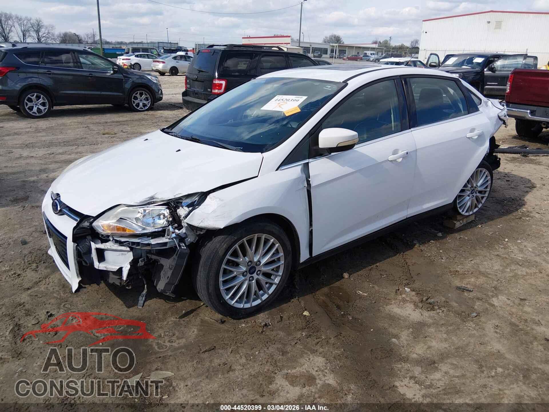 FORD FOCUS 2012 - 1FAHP3H22CL383082