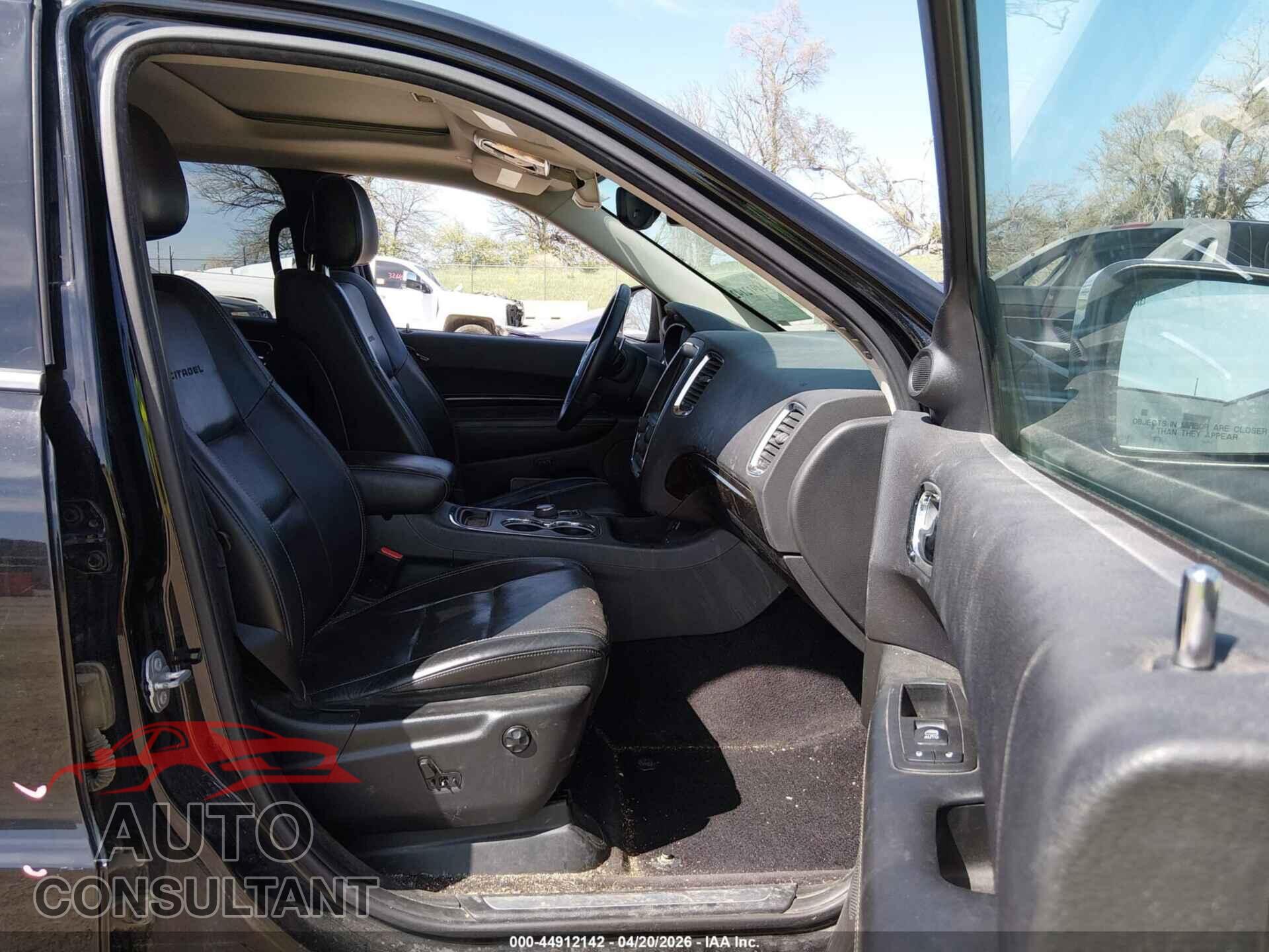 DODGE DURANGO 2017 - 1C4RDJEG8HC657324