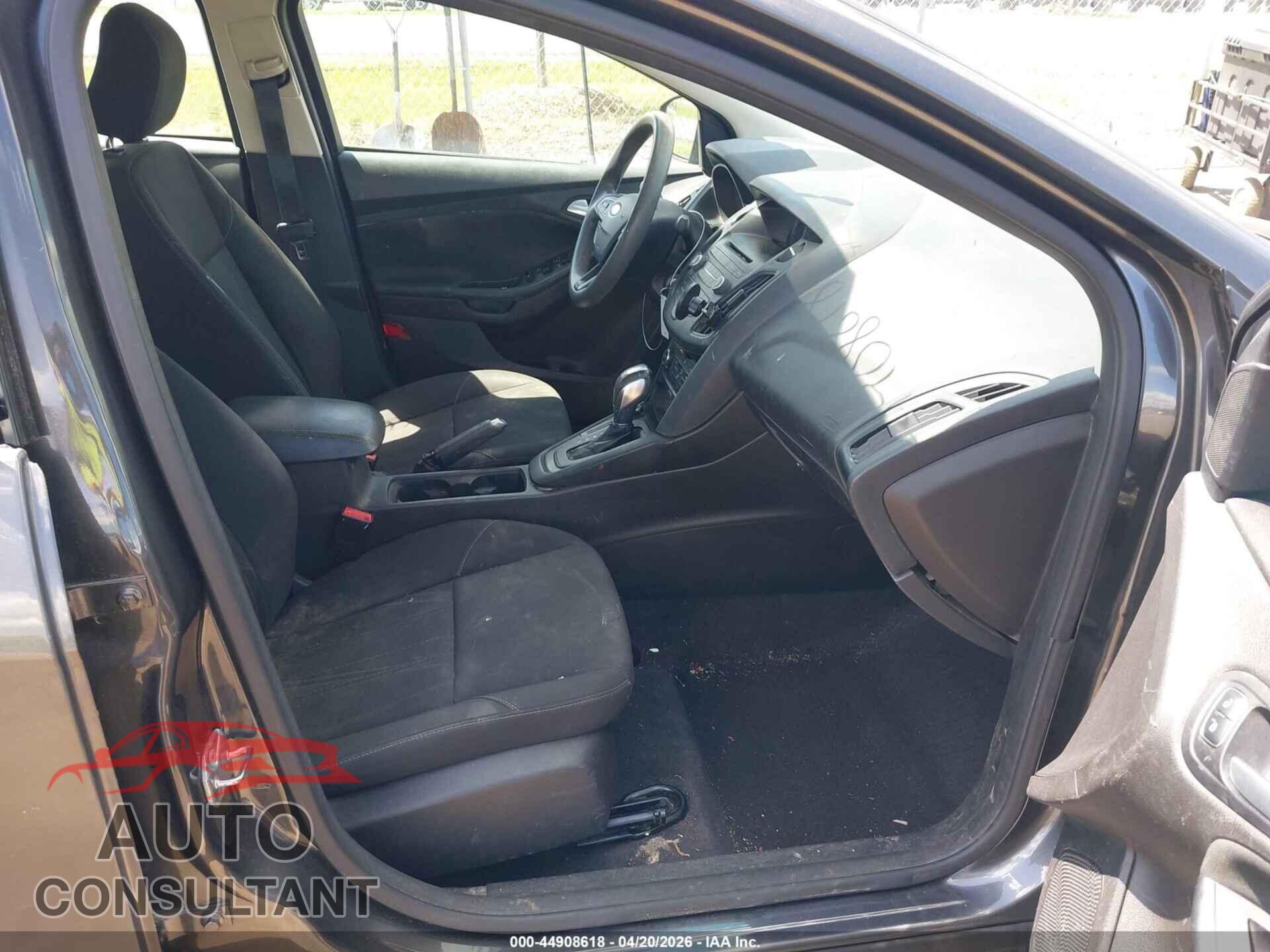 FORD FOCUS 2016 - 1FADP3F21GL273339