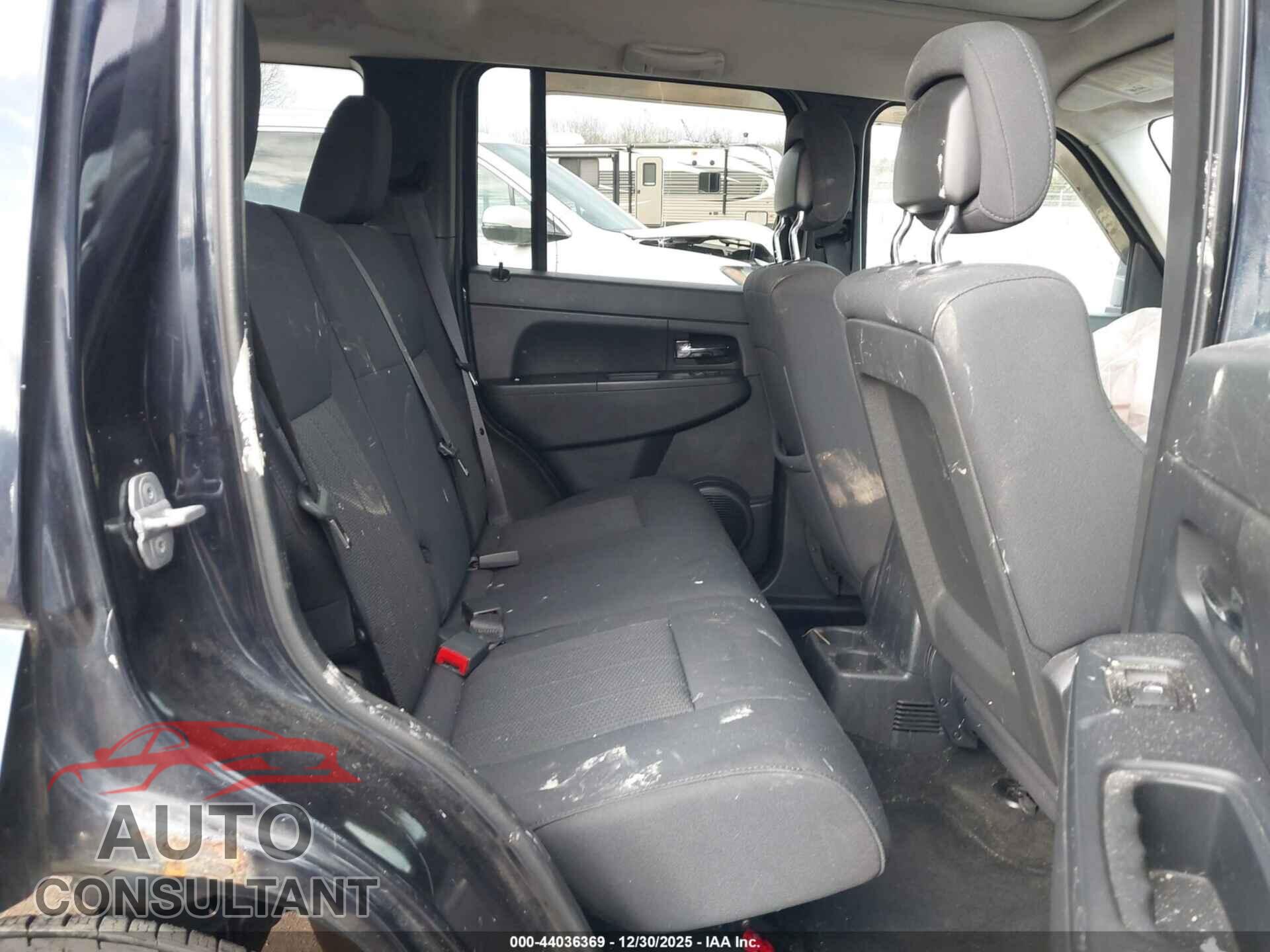 JEEP LIBERTY 2011 - 1J4PN2GK3BW525910