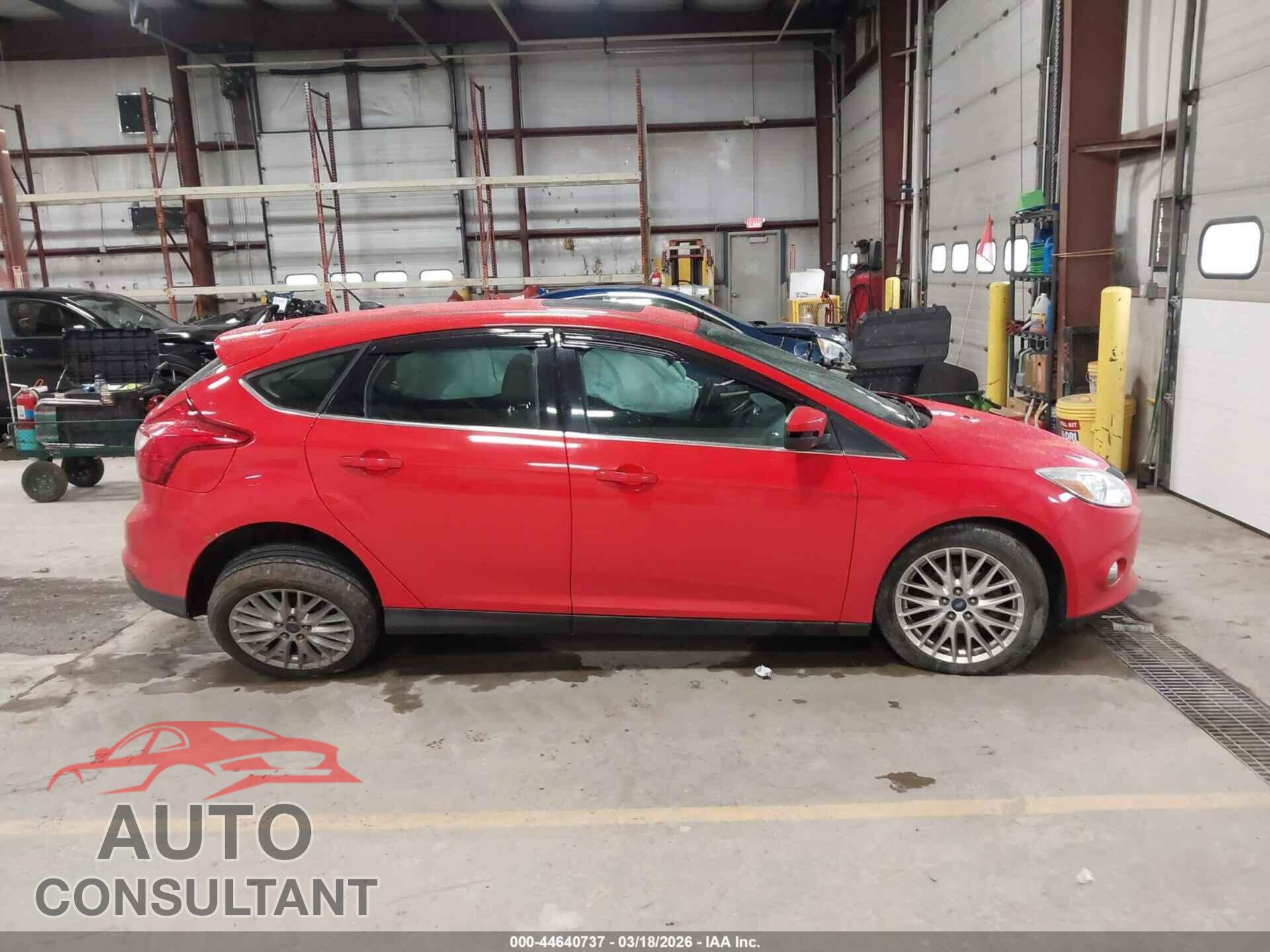 FORD FOCUS 2012 - 1FAHP3M27CL339309