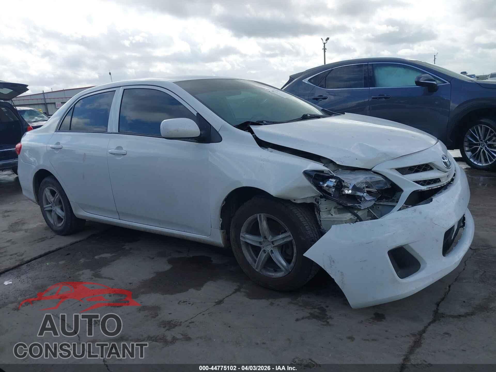 TOYOTA COROLLA 2013 - 2T1BU4EE0DC997828