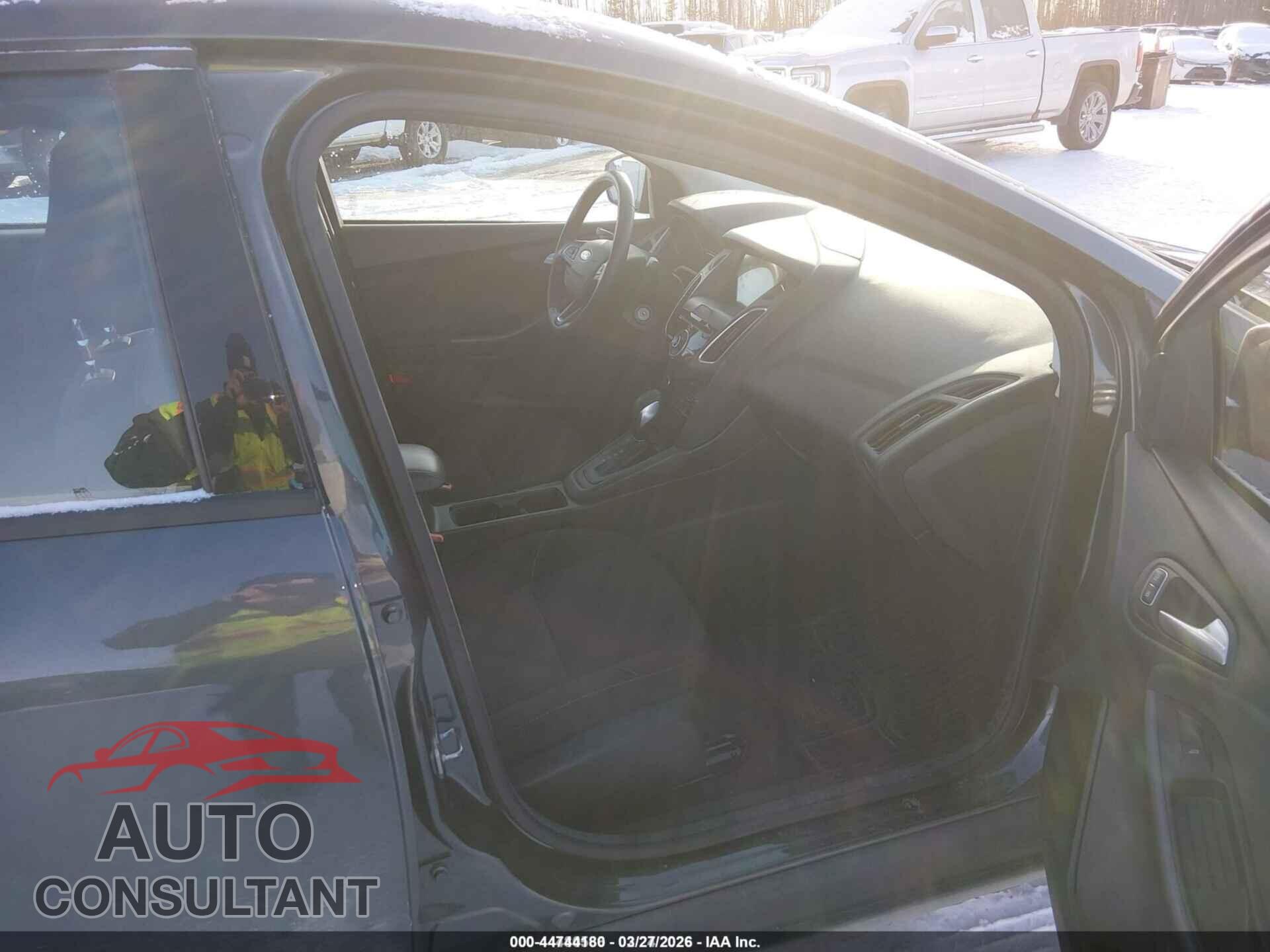 FORD FOCUS 2017 - 1FADP3H2XHL320365
