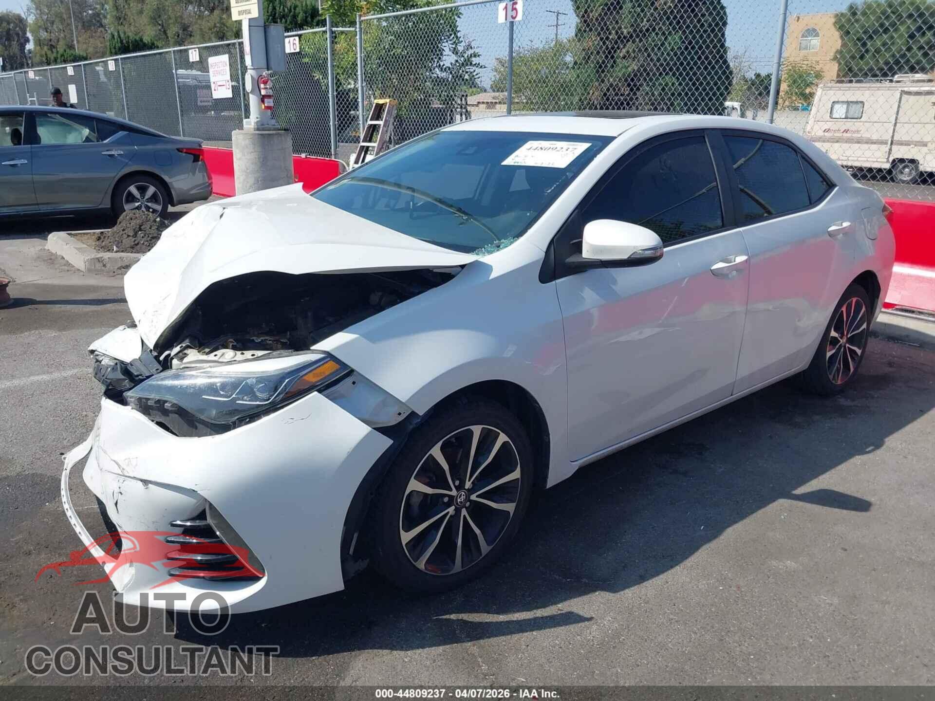 TOYOTA COROLLA 2017 - 5YFBURHEXHP599766