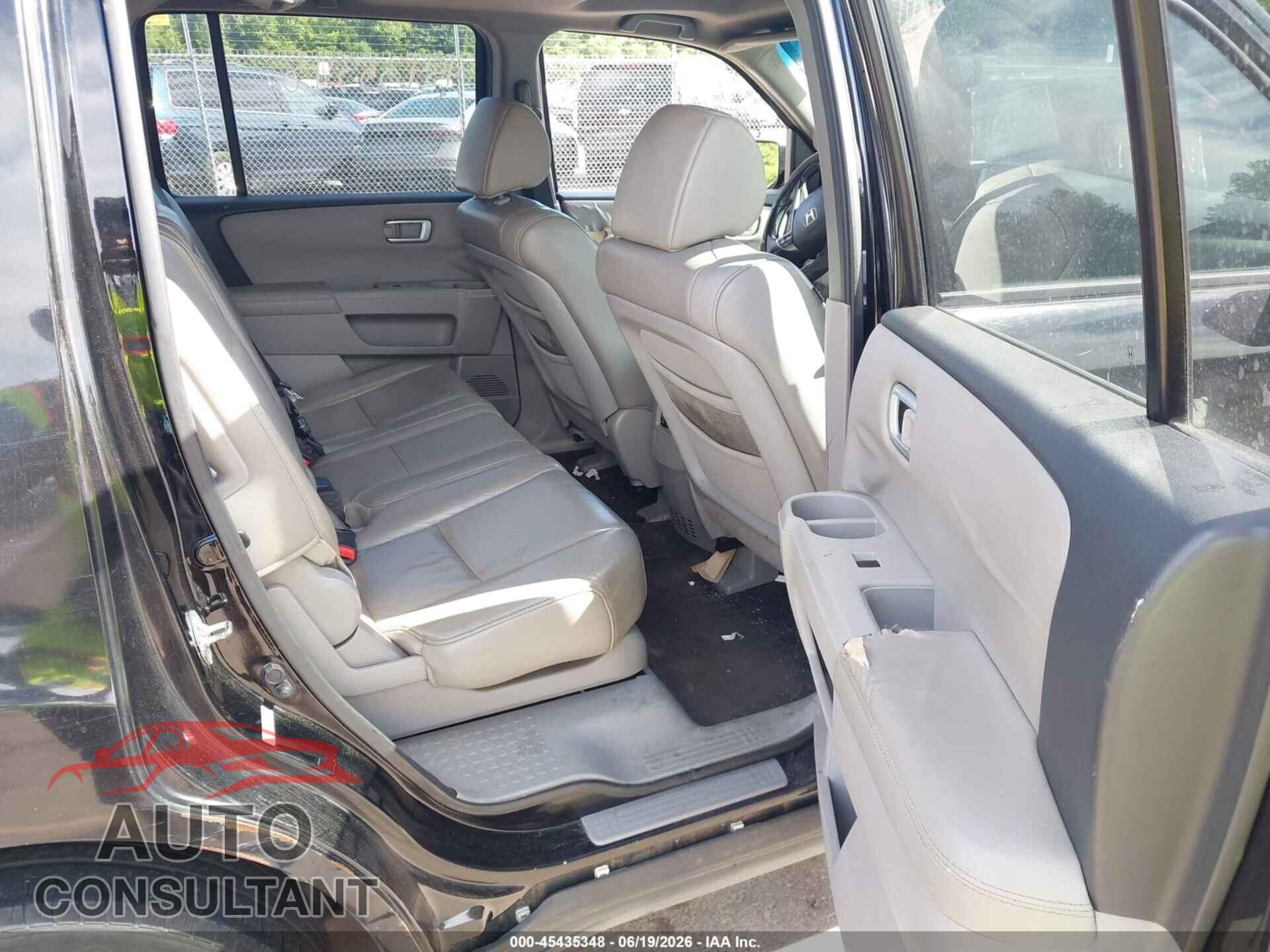 HONDA PILOT 2011 - 5FNYF4H7XBB029536