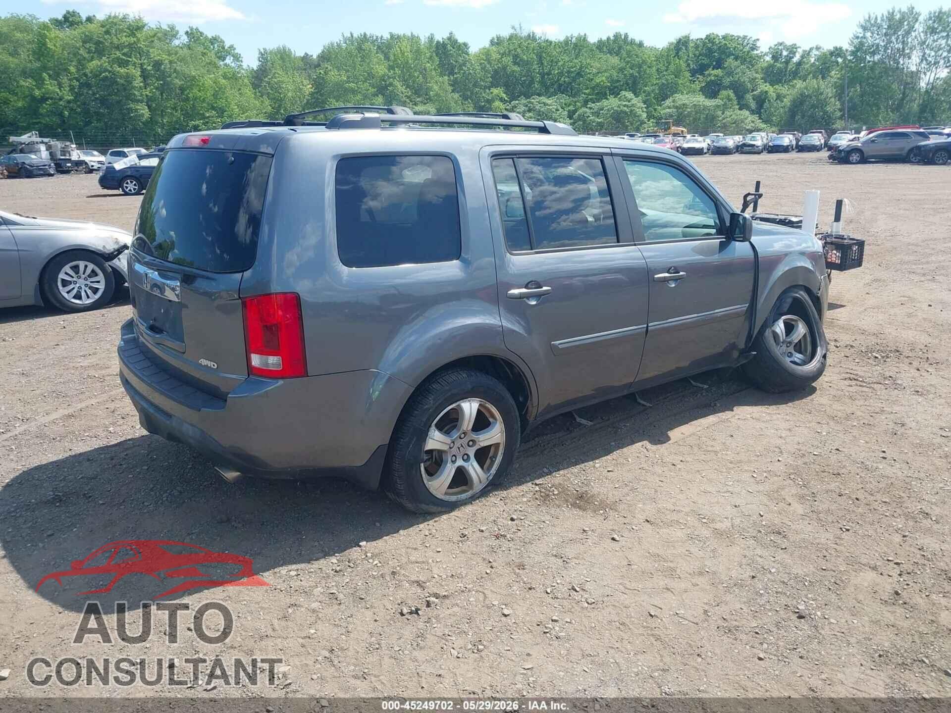HONDA PILOT 2013 - 5FNYF4H48DB044609