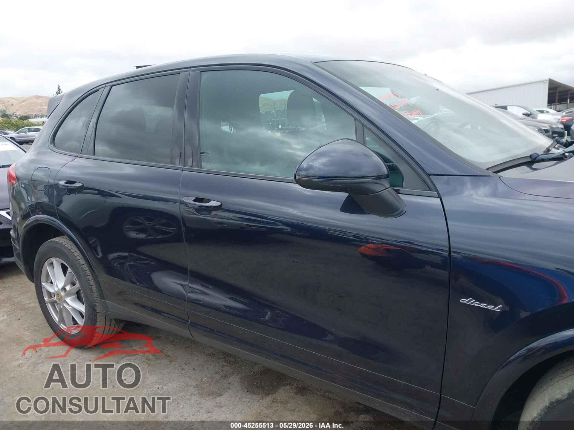 PORSCHE CAYENNE 2015 - WP1AF2A2XFLA39604