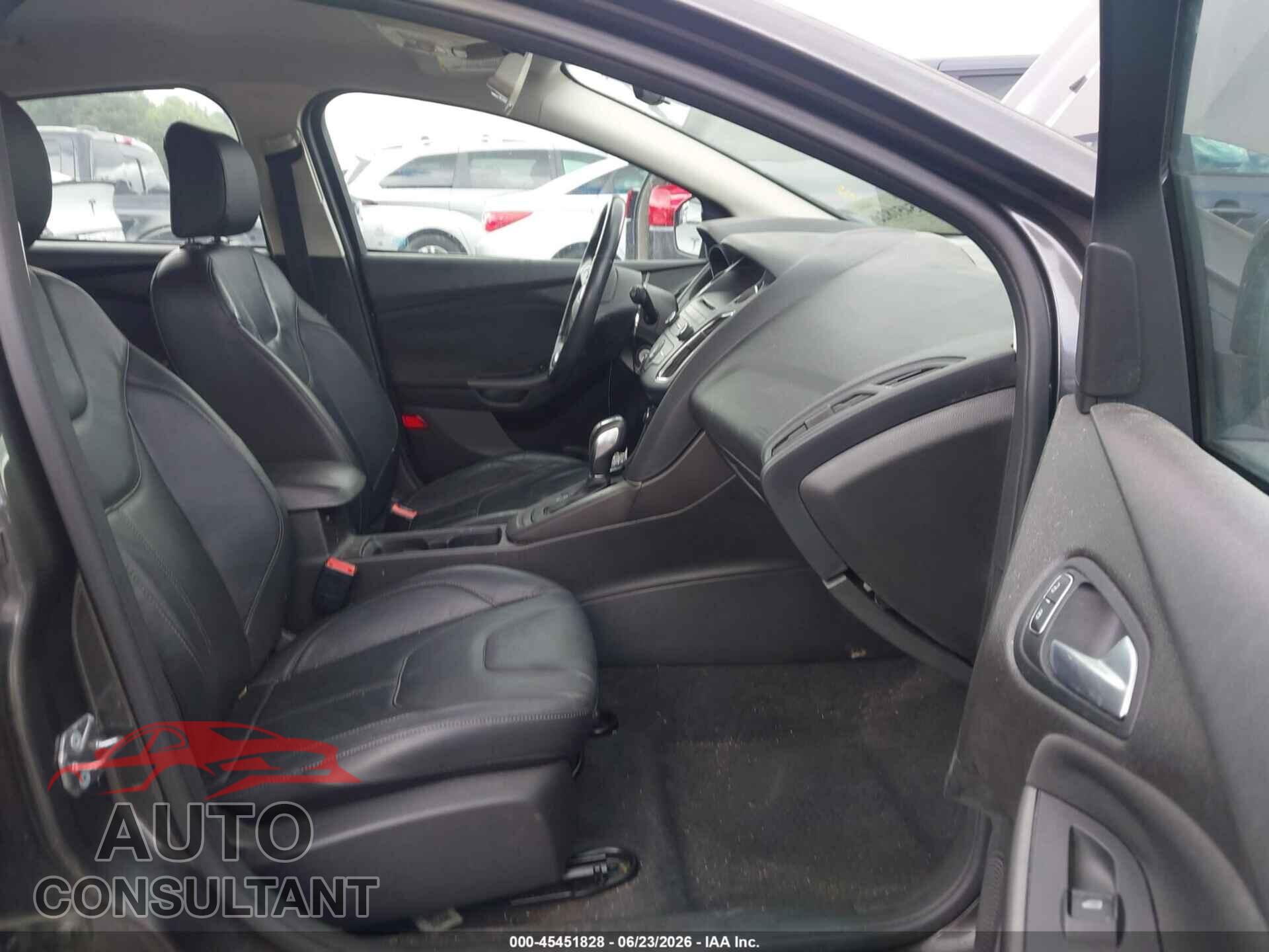 FORD FOCUS 2015 - 1FADP3K22FL362308