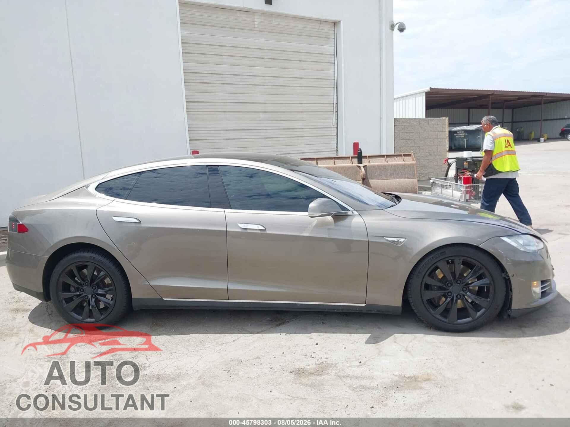 TESLA MODEL S 2015 - 5YJSA1S2XFF089242