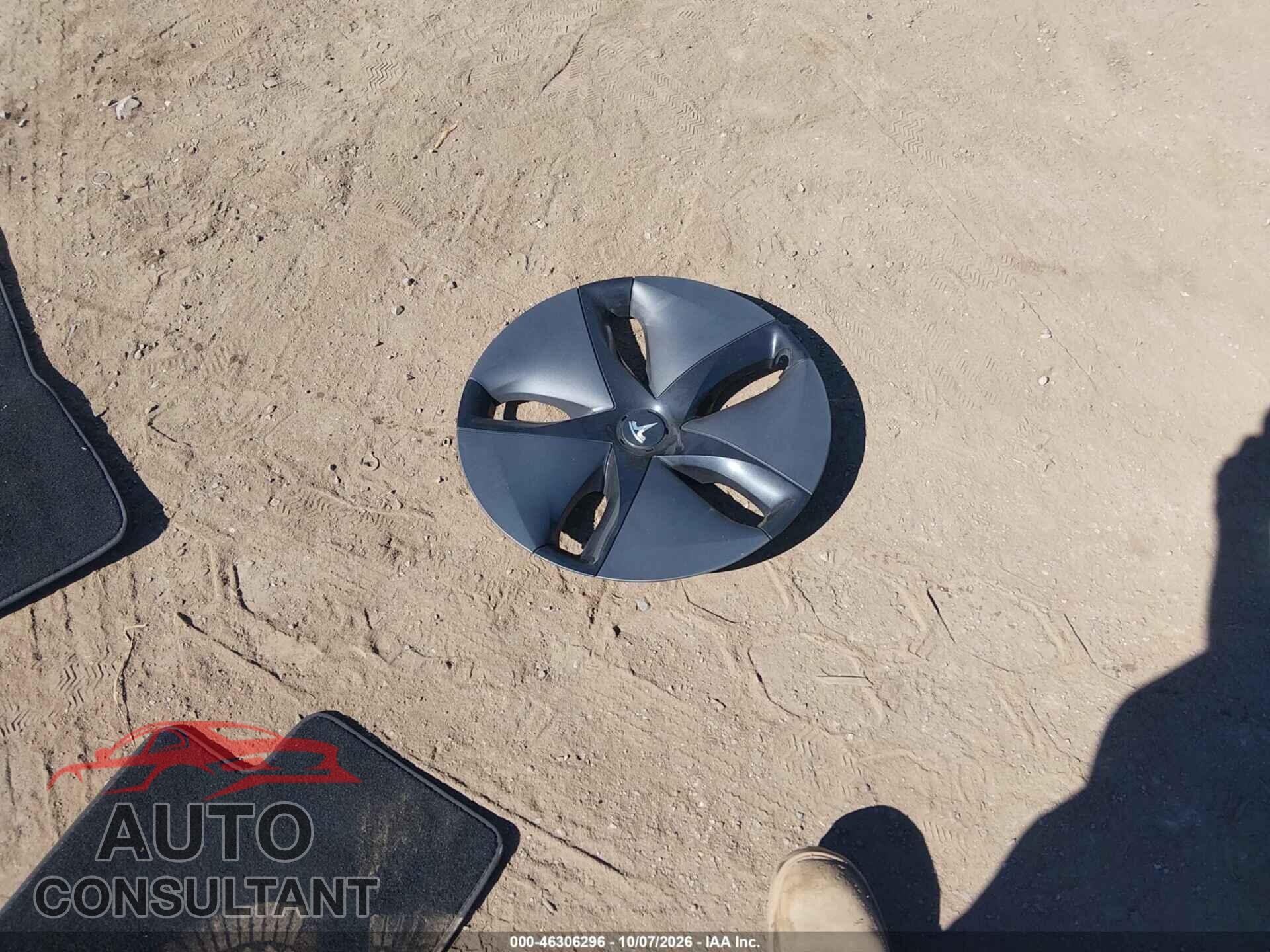 TESLA MODEL 3 2018 - 5YJ3E1EB9JF108537
