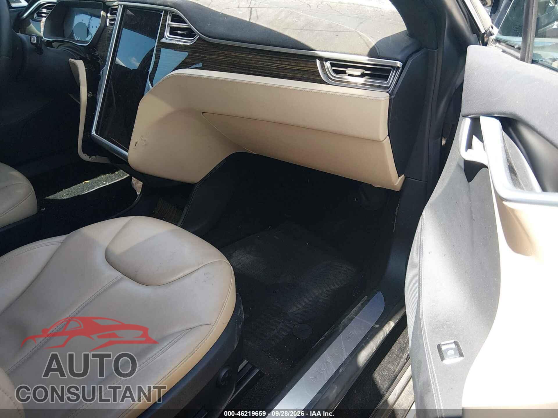 TESLA MODEL S 2015 - 5YJSA1H15FF090958