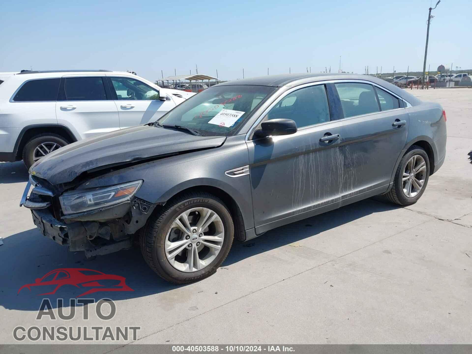 FORD TAURUS 2018 - 1FAHP2D87JG104106
