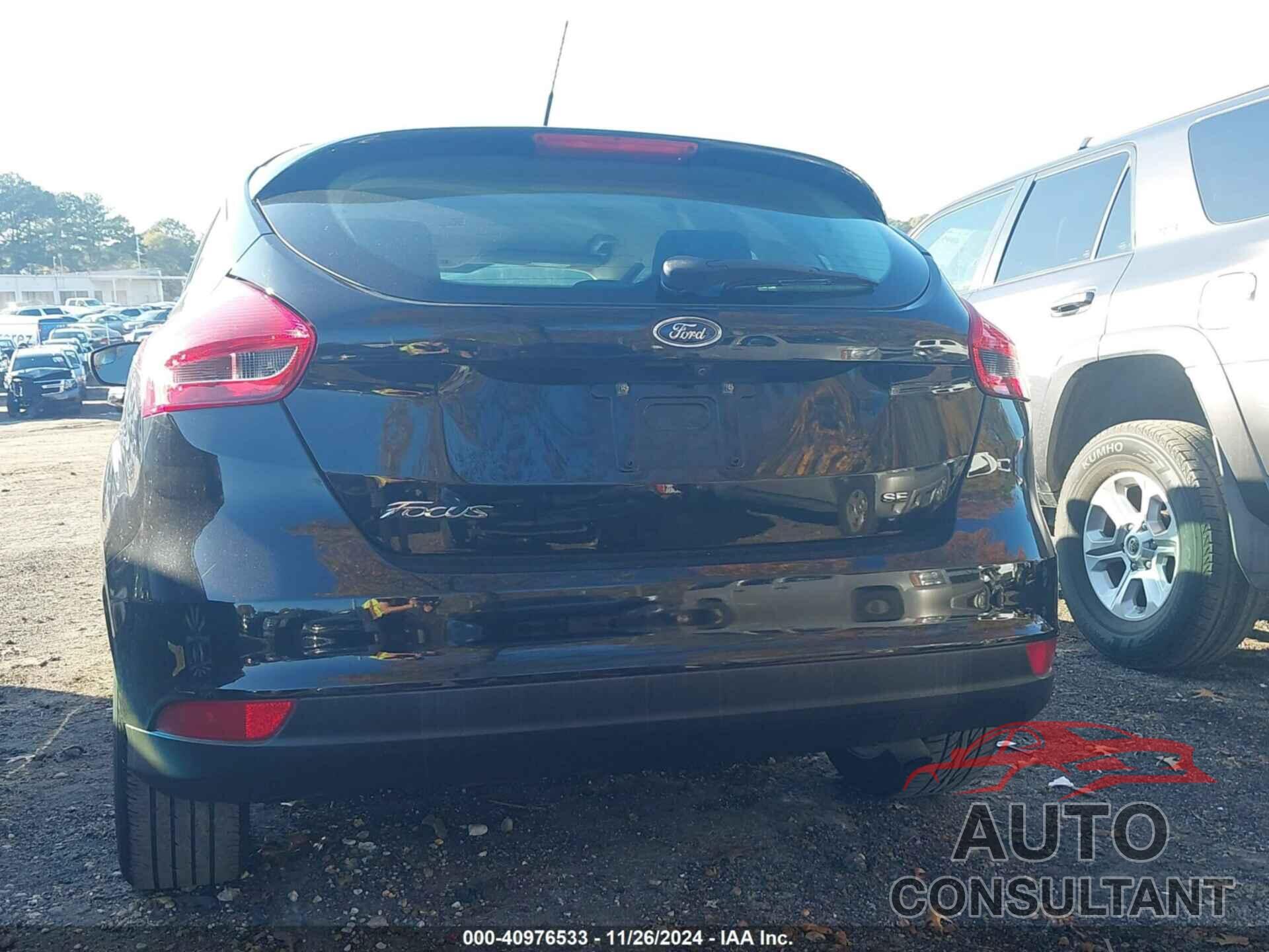 FORD FOCUS 2018 - 1FADP3K23JL307973