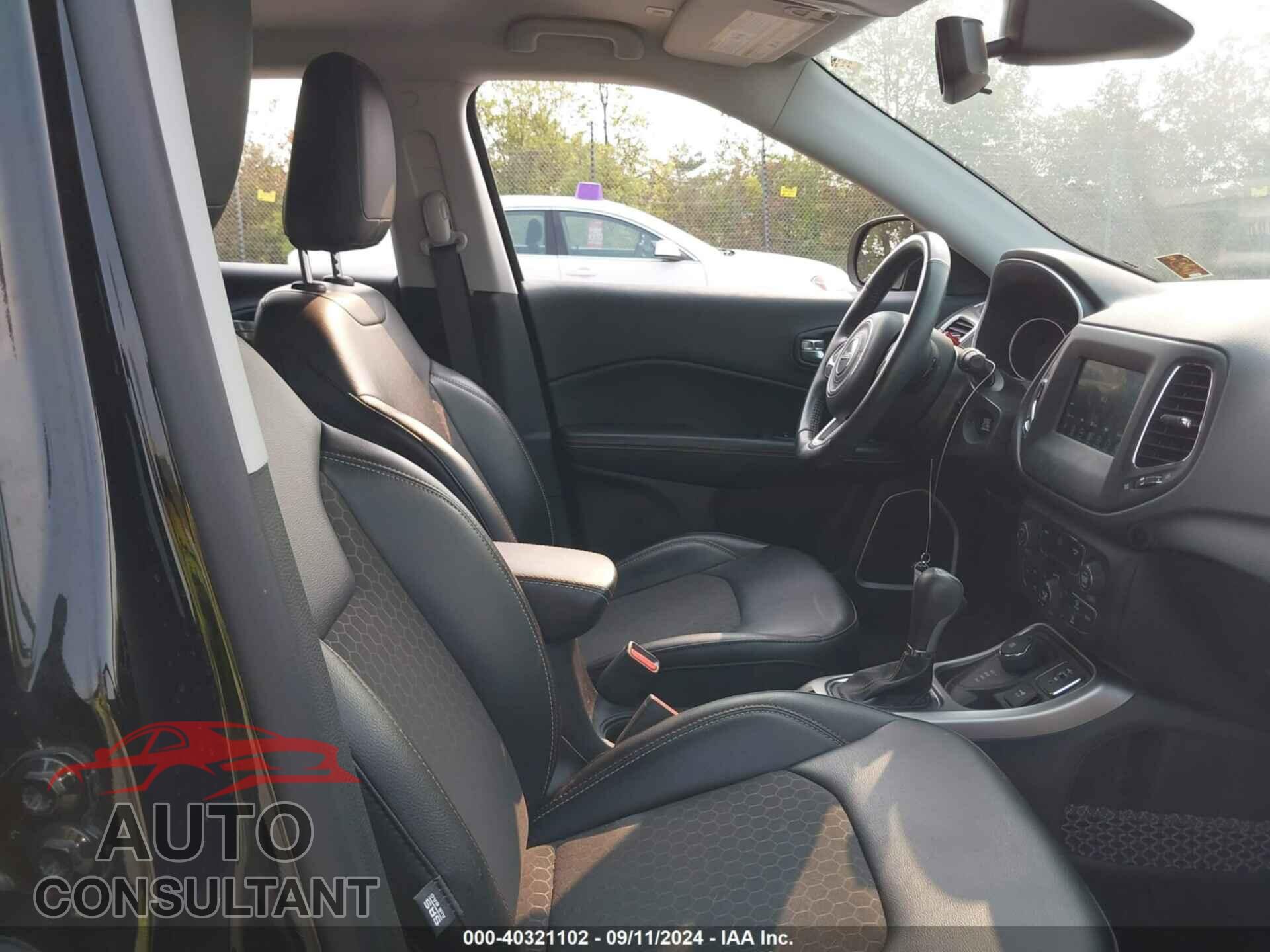 JEEP COMPASS 2019 - 3C4NJDBB7KT846611