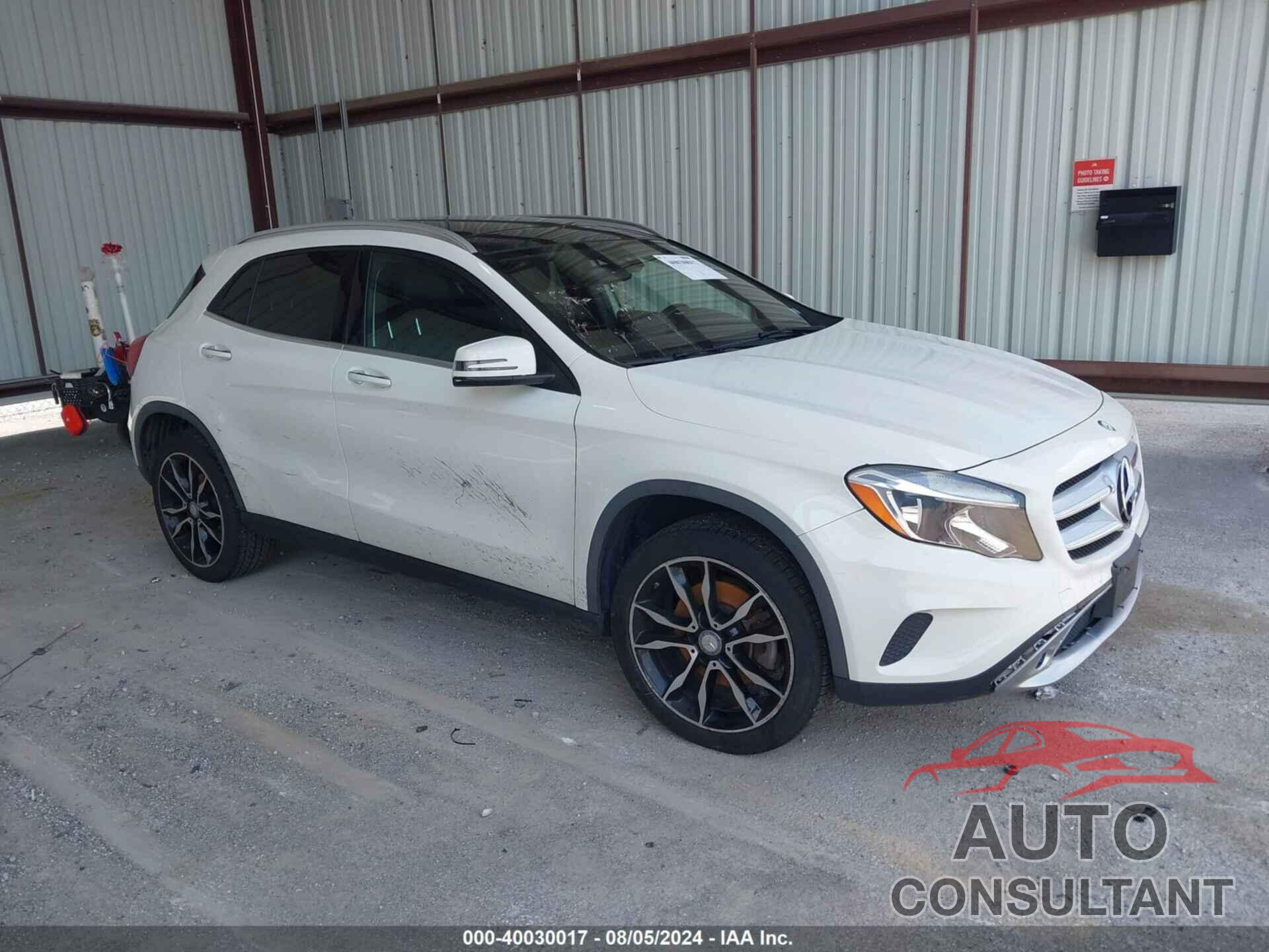 MERCEDES-BENZ GLA 250 2017 - WDCTG4GB5HJ349873