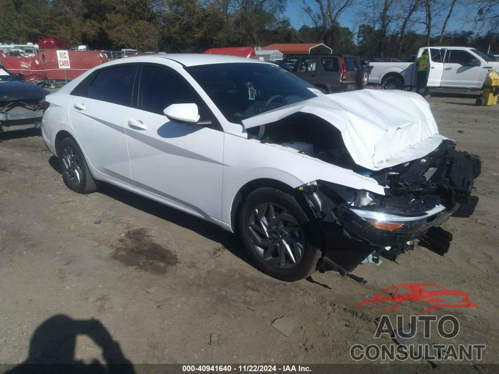 HYUNDAI ELANTRA 2024 - KMHLM4DG4RU764080