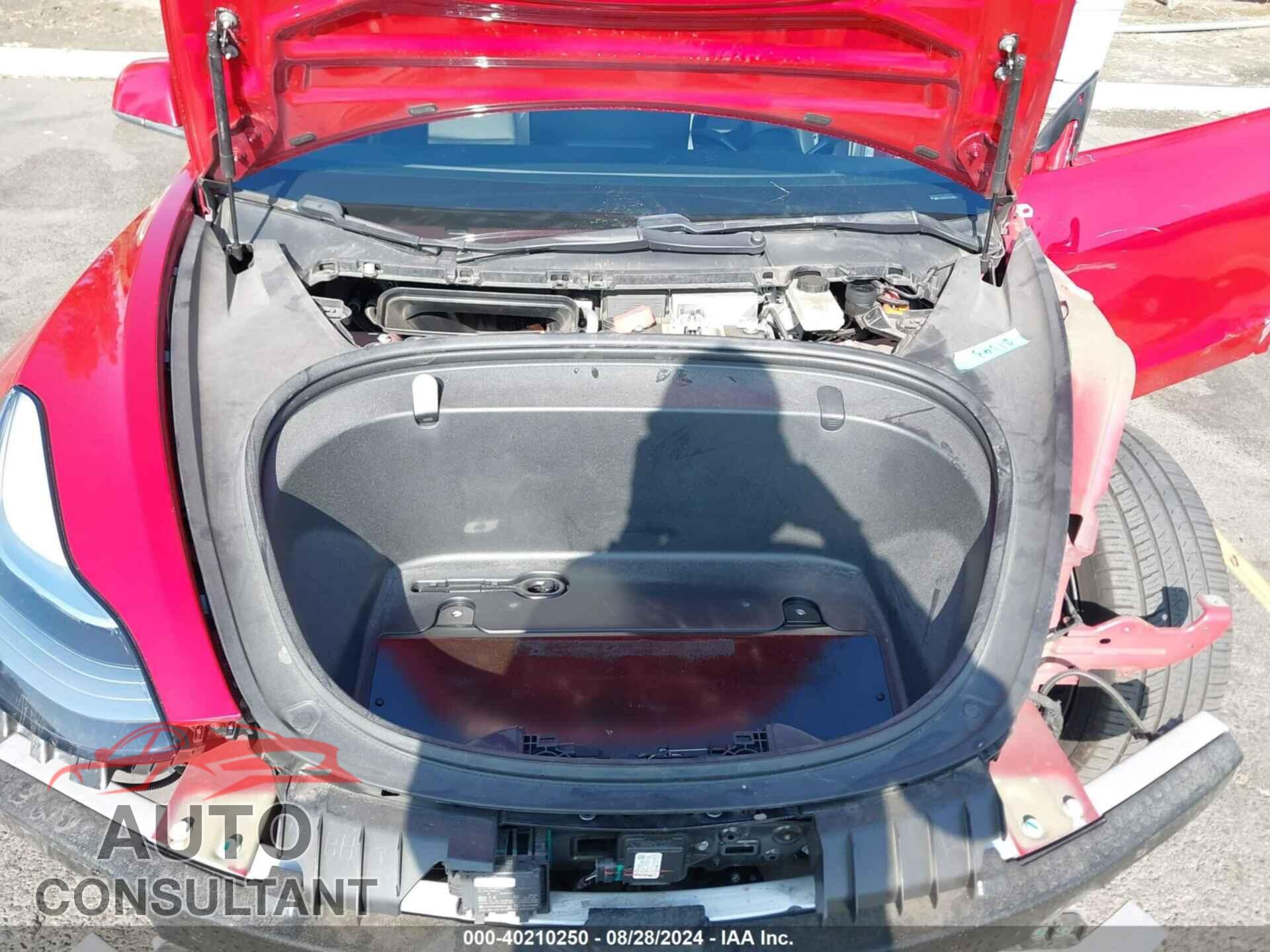 TESLA MODEL 3 2018 - 5YJ3E1EA1JF019312