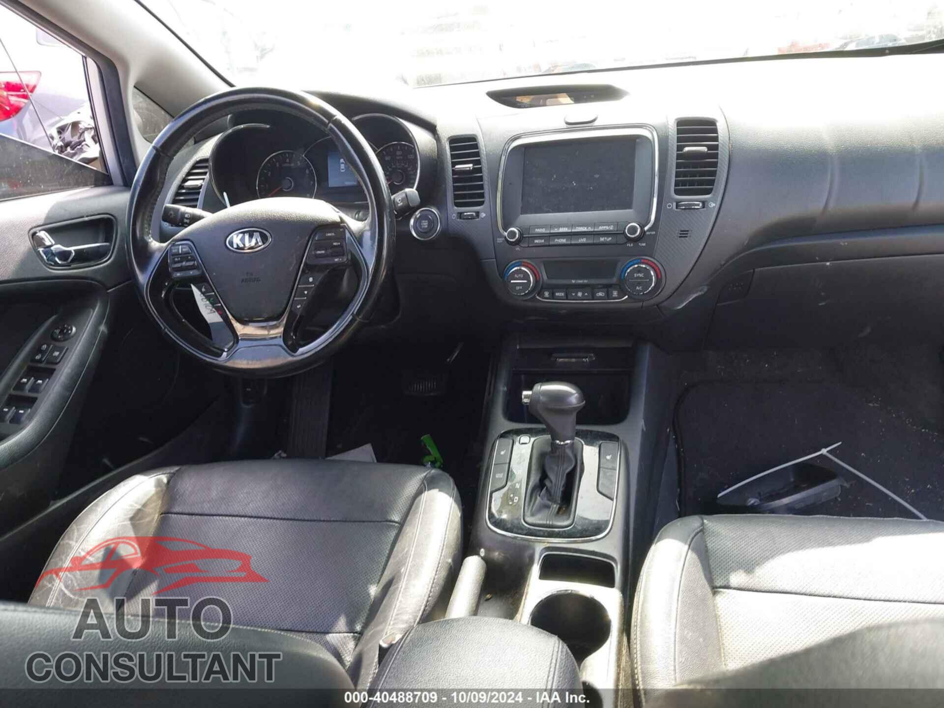 KIA FORTE 2018 - 3KPFL4A84JE218383