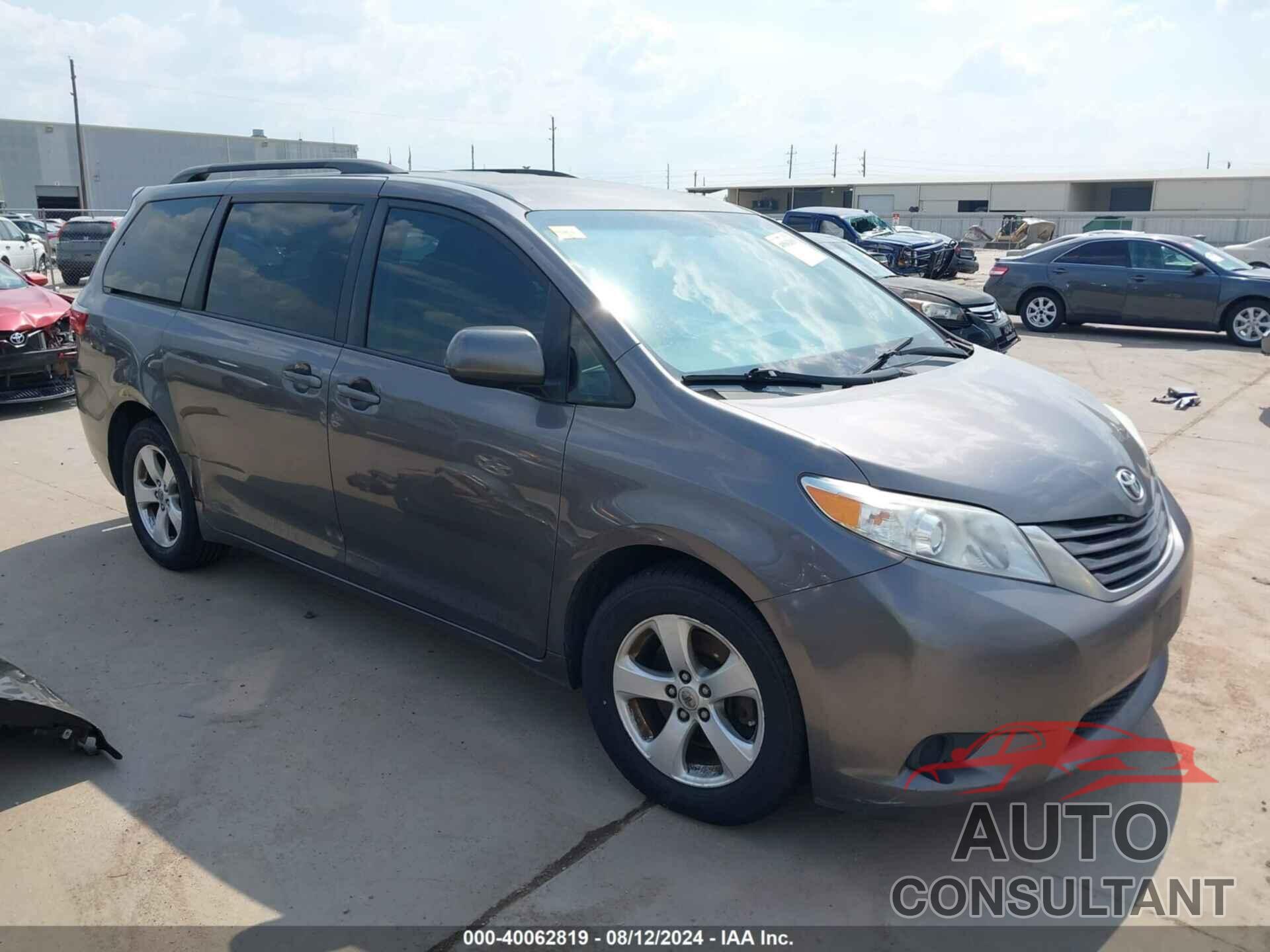 TOYOTA SIENNA 2017 - 5TDKZ3DC9HS853087