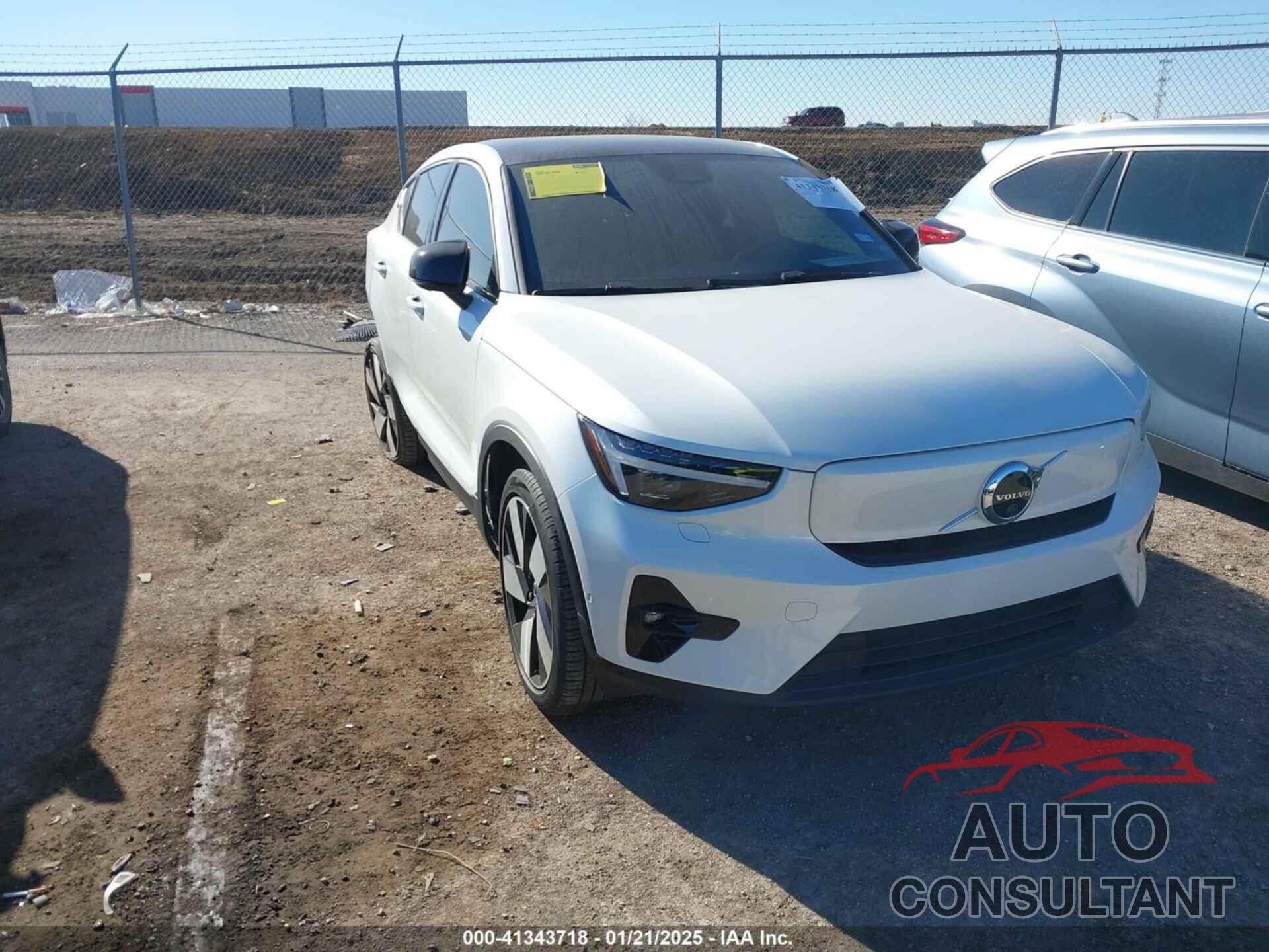VOLVO C40 RECHARGE PURE ELECTRIC 2023 - YV4ED3GM0P2047030