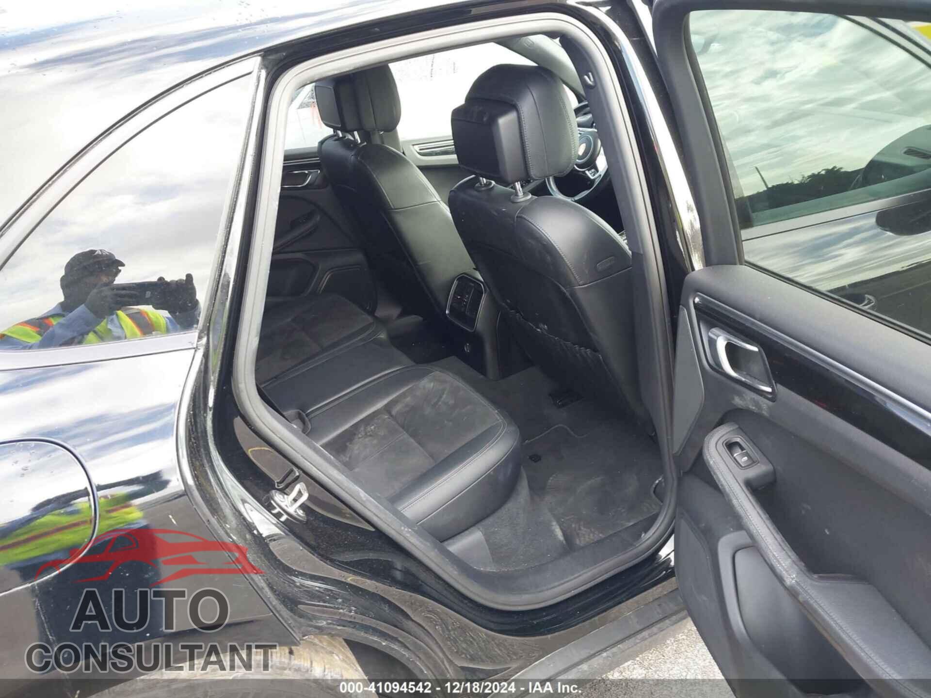 PORSCHE MACAN 2018 - WP1AA2A51JLB06768