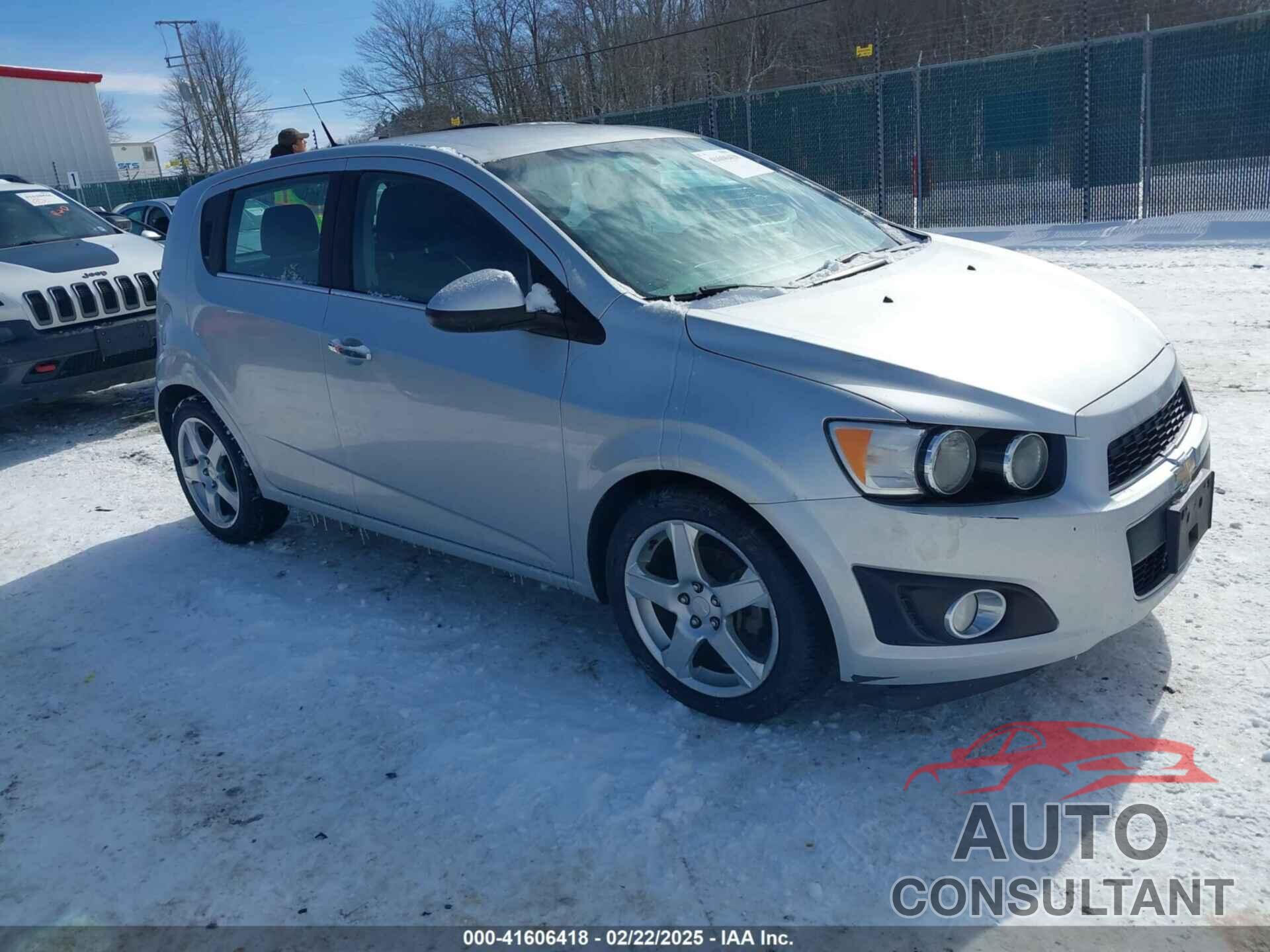 CHEVROLET SONIC 2014 - 1G1JE6SB0E4189670