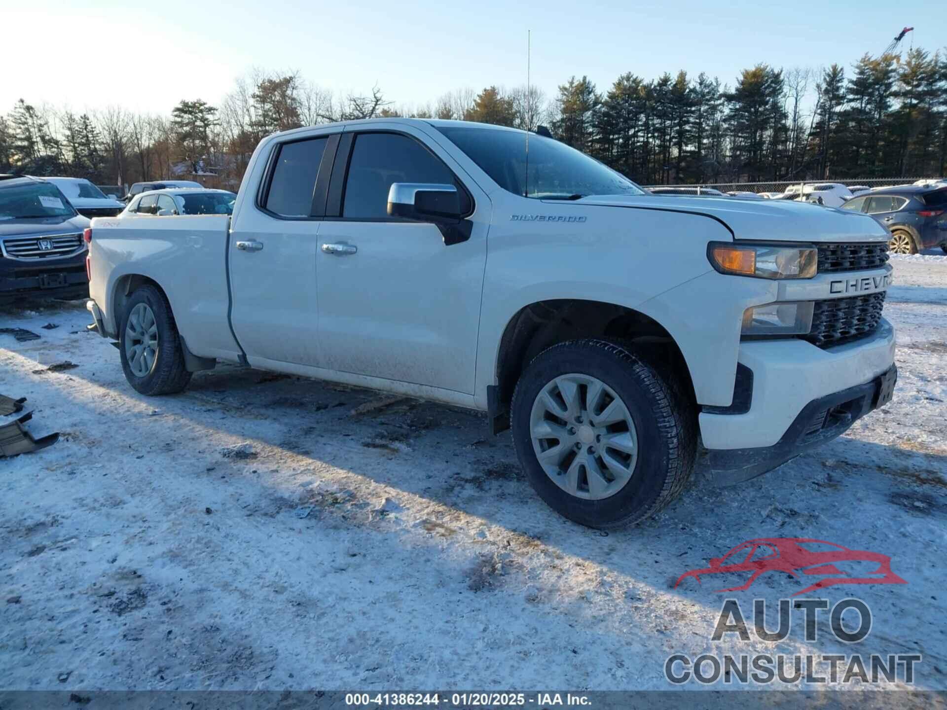 CHEVROLET SILVERADO 1500 2020 - 1GCRYBEK7LZ289836