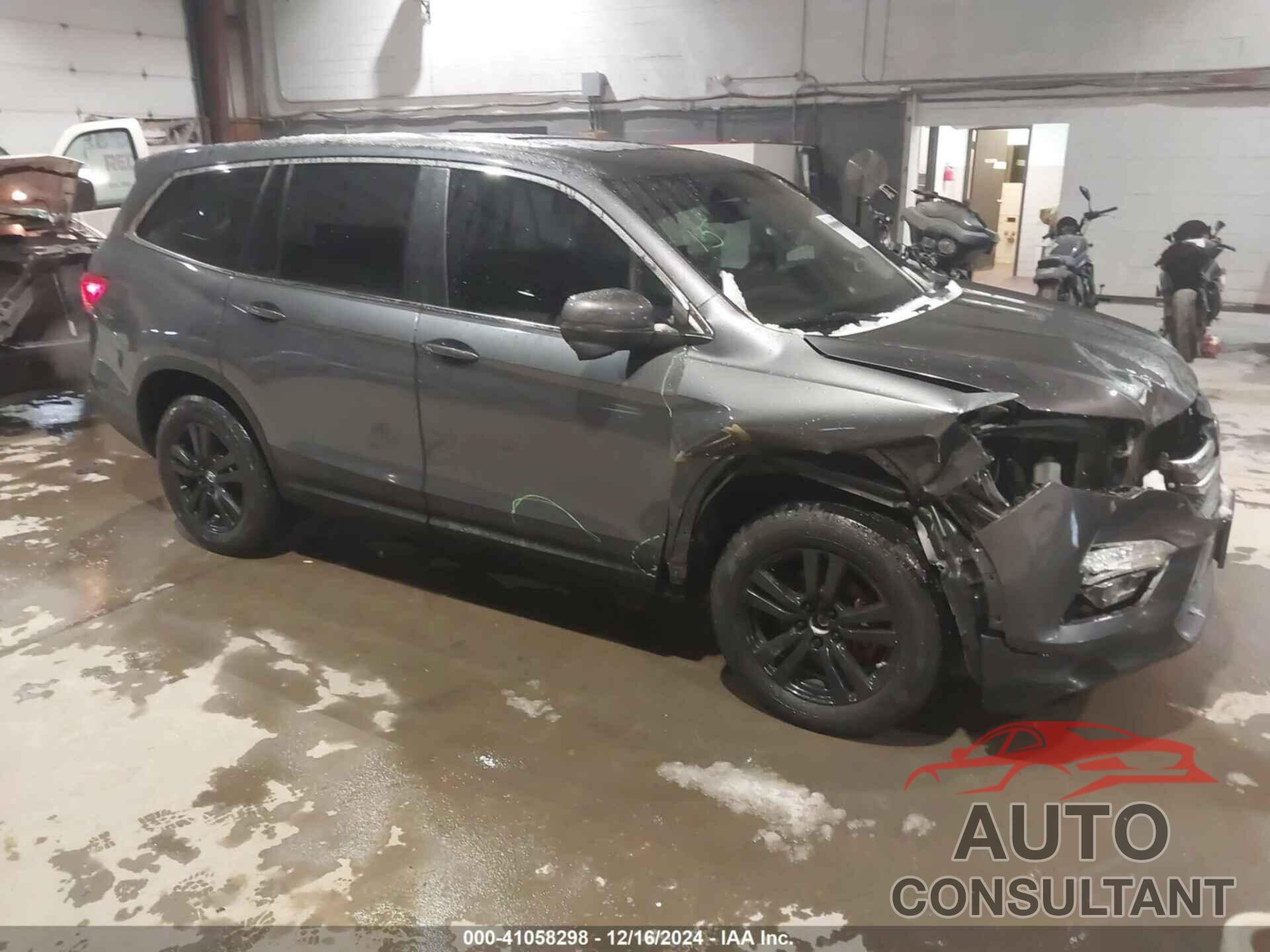 HONDA PILOT 2017 - 5FNYF6H58HB094209