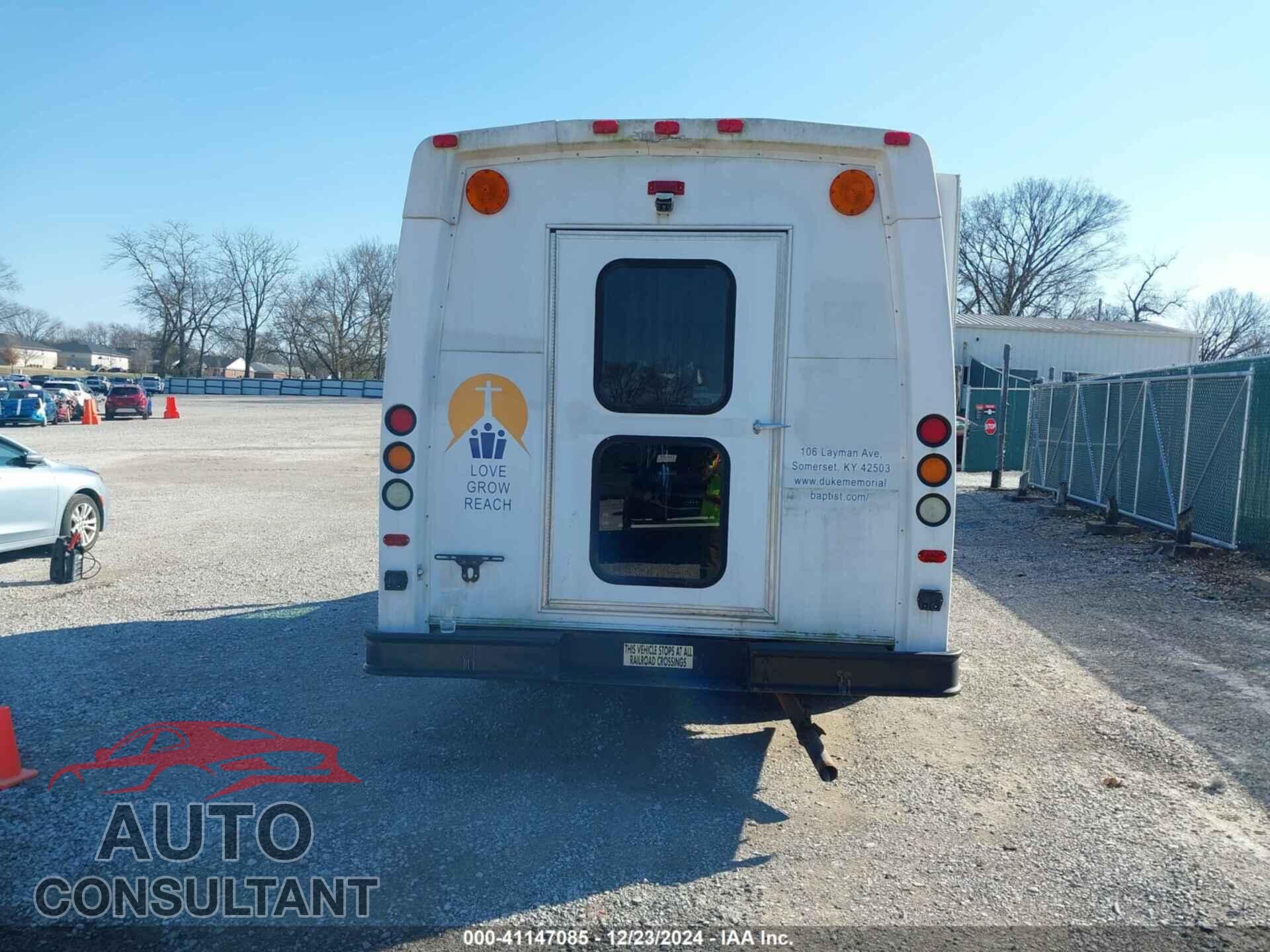FORD E-350 CUTAWAY 2009 - 1FDEE35L69DA40094