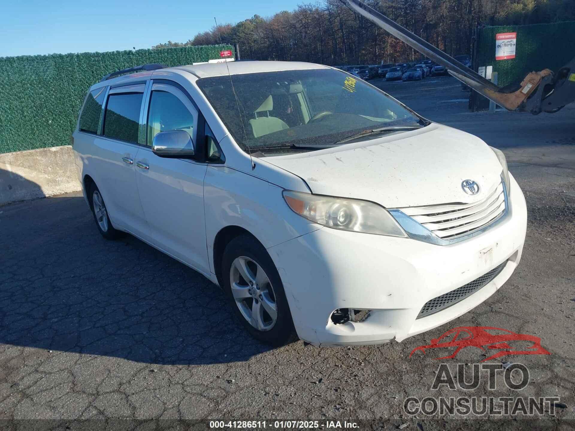 TOYOTA SIENNA 2013 - 5TDKK3DC7DS330262