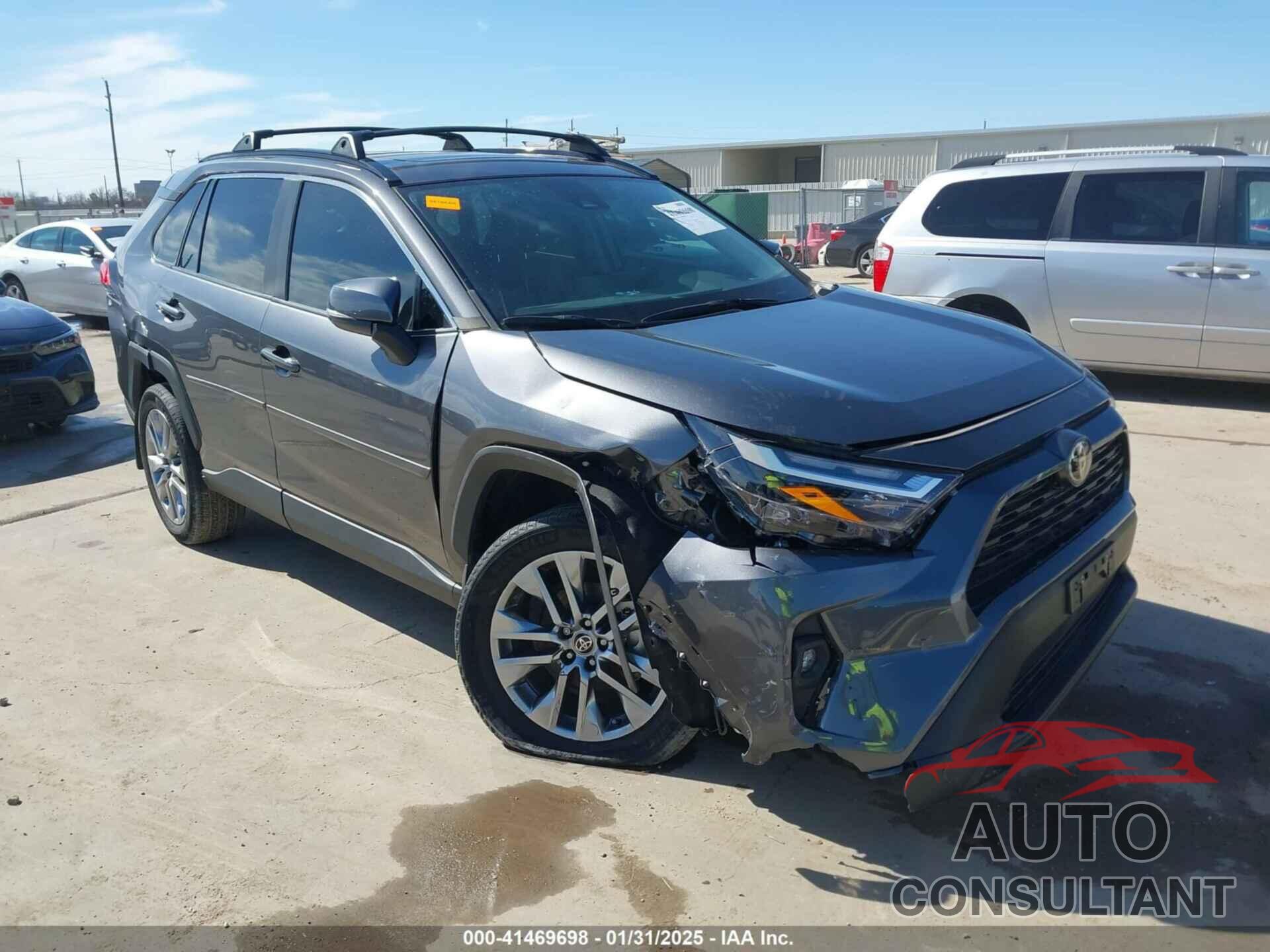 TOYOTA RAV4 2022 - 2T3C1RFV0NC207915
