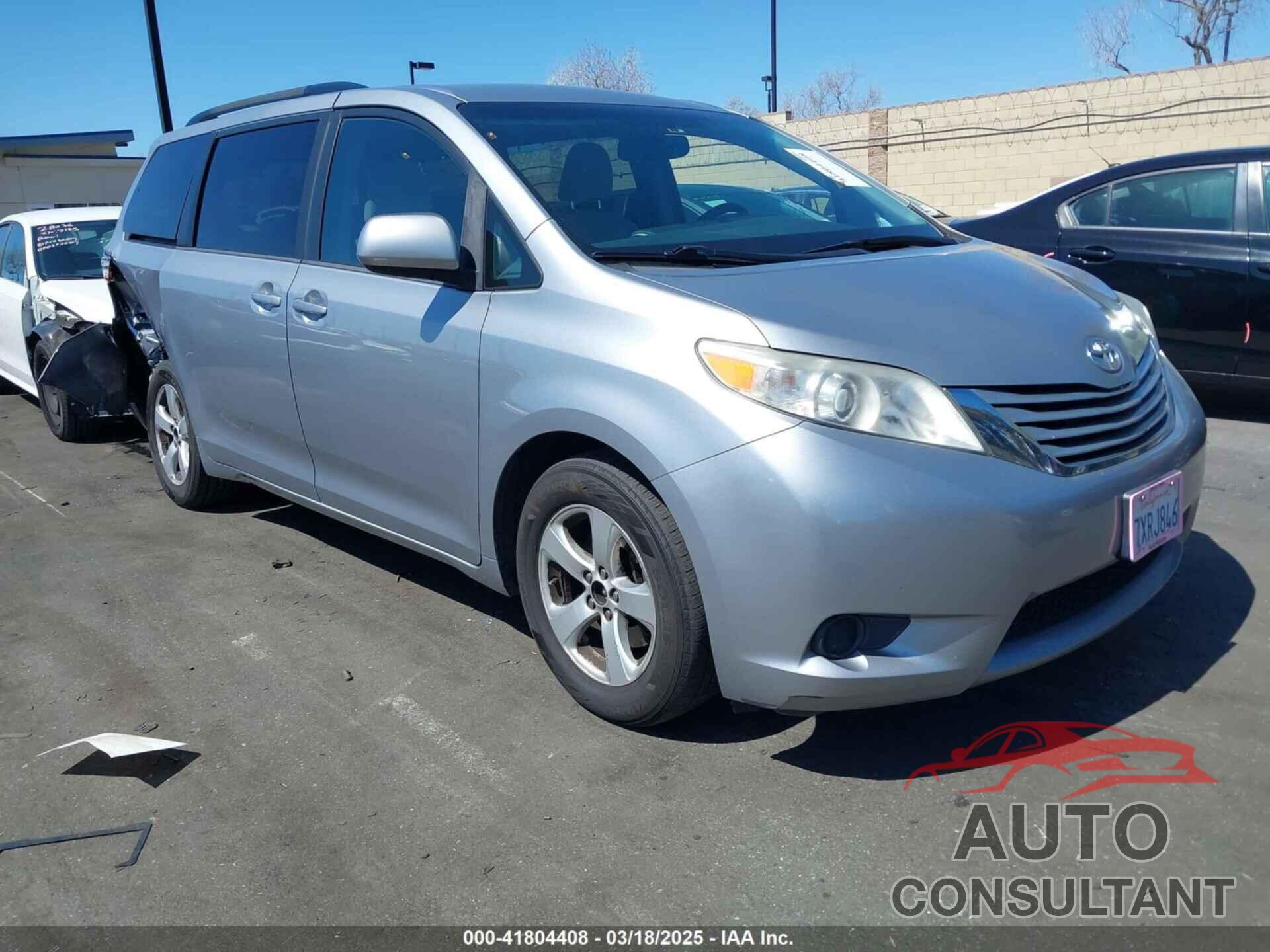 TOYOTA SIENNA 2017 - 5TDKZ3DC2HS818732